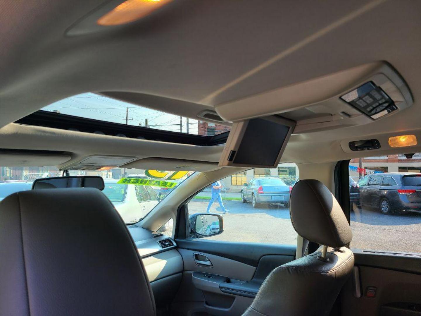 2013 BLACK HONDA ODYSSEY TOURING (5FNRL5H93DB) with an 3.5L engine, Automatic transmission, located at 117 North Cameron Street, Harrisburg, PA, 17101, (717) 963-8962, 40.266762, -76.875259 - WE FINANCE!!! Good Credit/ Bad Credit/ No Credit - ALL Trade-Ins Welcomed!!! ***Guaranteed Credit Approval*** APPLY ONLINE or CALL us TODAY ;) Internet Prices and Marketplace Prices are SPECIAL discounted ***CASH DEALS*** Retail Prices are higher. Please call us to discuss your cash and finan - Photo#14