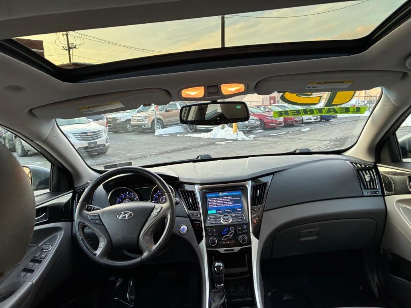 2013 GRAY HYUNDAI SONATA LIMITED (5NPEC4AC8DH) with an 2.4L engine, Automatic transmission, located at 117 North Cameron Street, Harrisburg, PA, 17101, (717) 963-8962, 40.266762, -76.875259 - WE FINANCE!!! Good Credit/ Challenged Credit/ No Credit - ALL Trade-Ins Welcomed!!! APPLY ONLINE or CALL us TODAY ;) Please call us to discuss your cash and/or financing options. - Photo#9