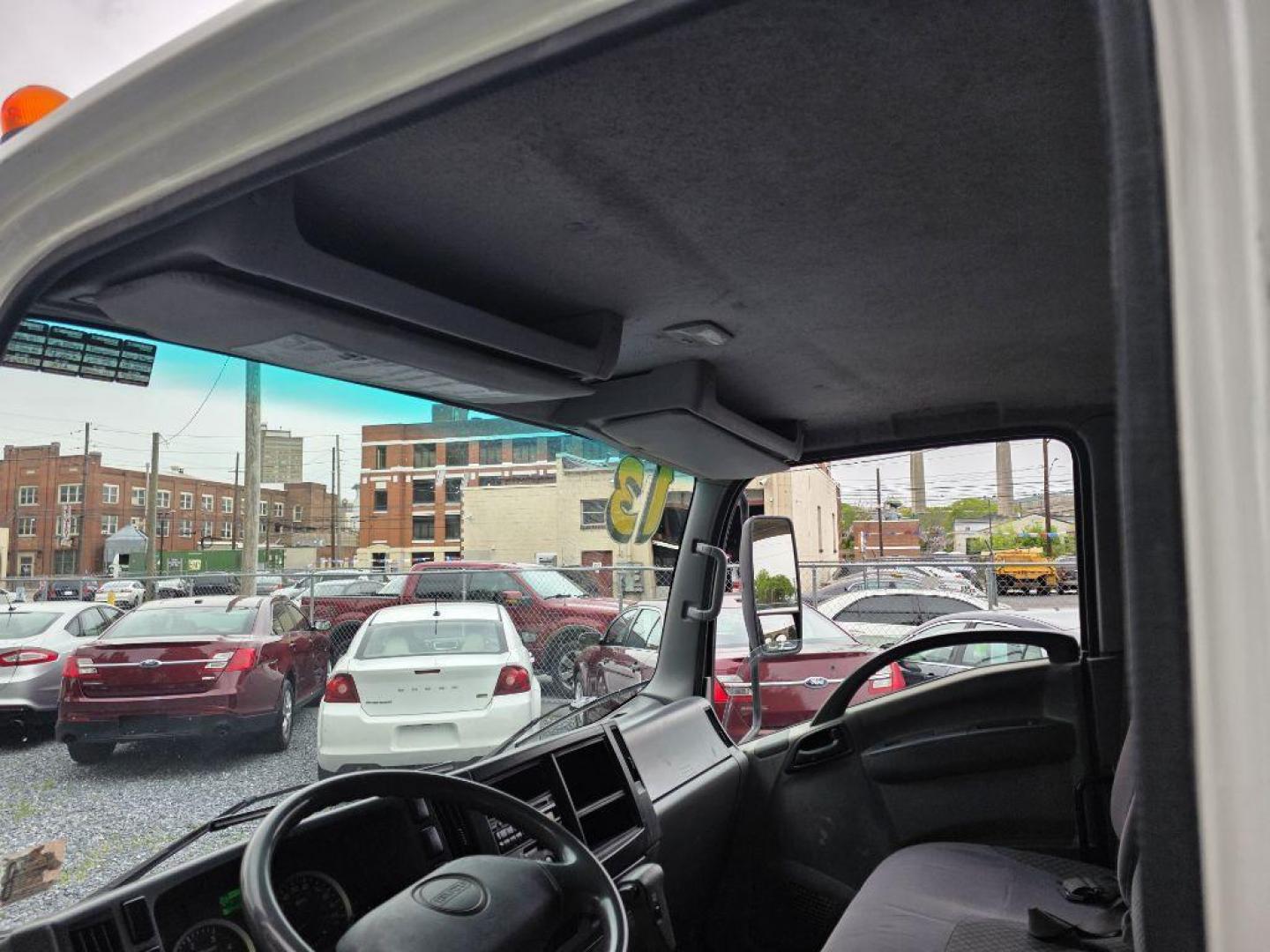 2013 WHITE ISUZU NRR DSL REG WHITE CAB IBT AIR PWL (JALE5W160D7) with an 5.2L engine, Automatic transmission, located at 117 North Cameron Street, Harrisburg, PA, 17101, (717) 963-8962, 40.266762, -76.875259 - WE FINANCE!!! Good Credit/ Challenged Credit/ No Credit - ALL Trade-Ins Welcomed!!! APPLY ONLINE or CALL us TODAY ;) Please call us to discuss your cash and/or financing options. - Photo#14