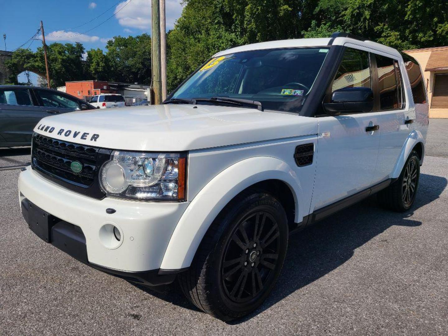 2013 WHITE LAND ROVER LR4 HSE (SALAG2D49DA) with an 5.0L engine, Automatic transmission, located at 117 North Cameron Street, Harrisburg, PA, 17101, (717) 963-8962, 40.266762, -76.875259 - WE FINANCE!!! Good Credit/ Bad Credit/ No Credit - ALL Trade-Ins Welcomed!!! ***Guaranteed Credit Approval*** APPLY ONLINE or CALL us TODAY ;) Internet Prices and Marketplace Prices are SPECIAL discounted ***CASH DEALS*** Retail Prices are higher. Please call us to discuss your cash and finan - Photo#0