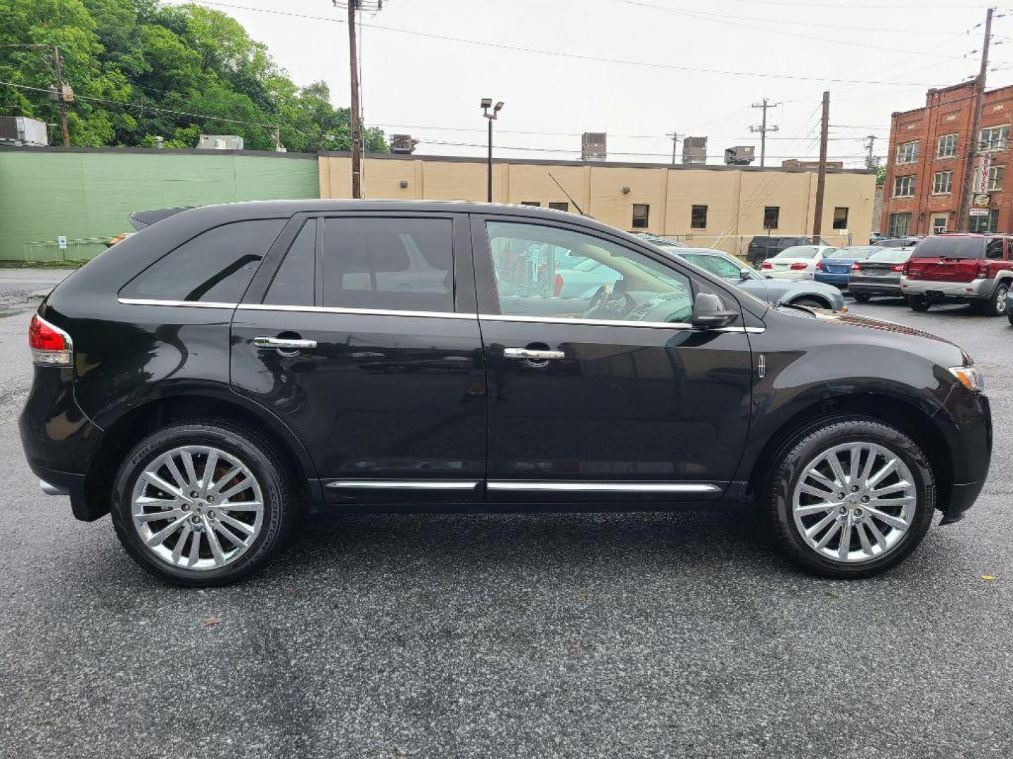 2013 BLACK LINCOLN MKX AWD (2LMDJ8JK4DB) with an 3.7L engine, Automatic transmission, located at 117 North Cameron Street, Harrisburg, PA, 17101, (717) 963-8962, 40.266762, -76.875259 - WE FINANCE!!! Good Credit/ Bad Credit/ No Credit - ALL Trade-Ins Welcomed!!! ***Guaranteed Credit Approval*** APPLY ONLINE or CALL us TODAY ;) Internet Prices and Marketplace Prices are SPECIAL discounted ***CASH DEALS*** Retail Prices are higher. Please call us to discuss your cash and finan - Photo#1