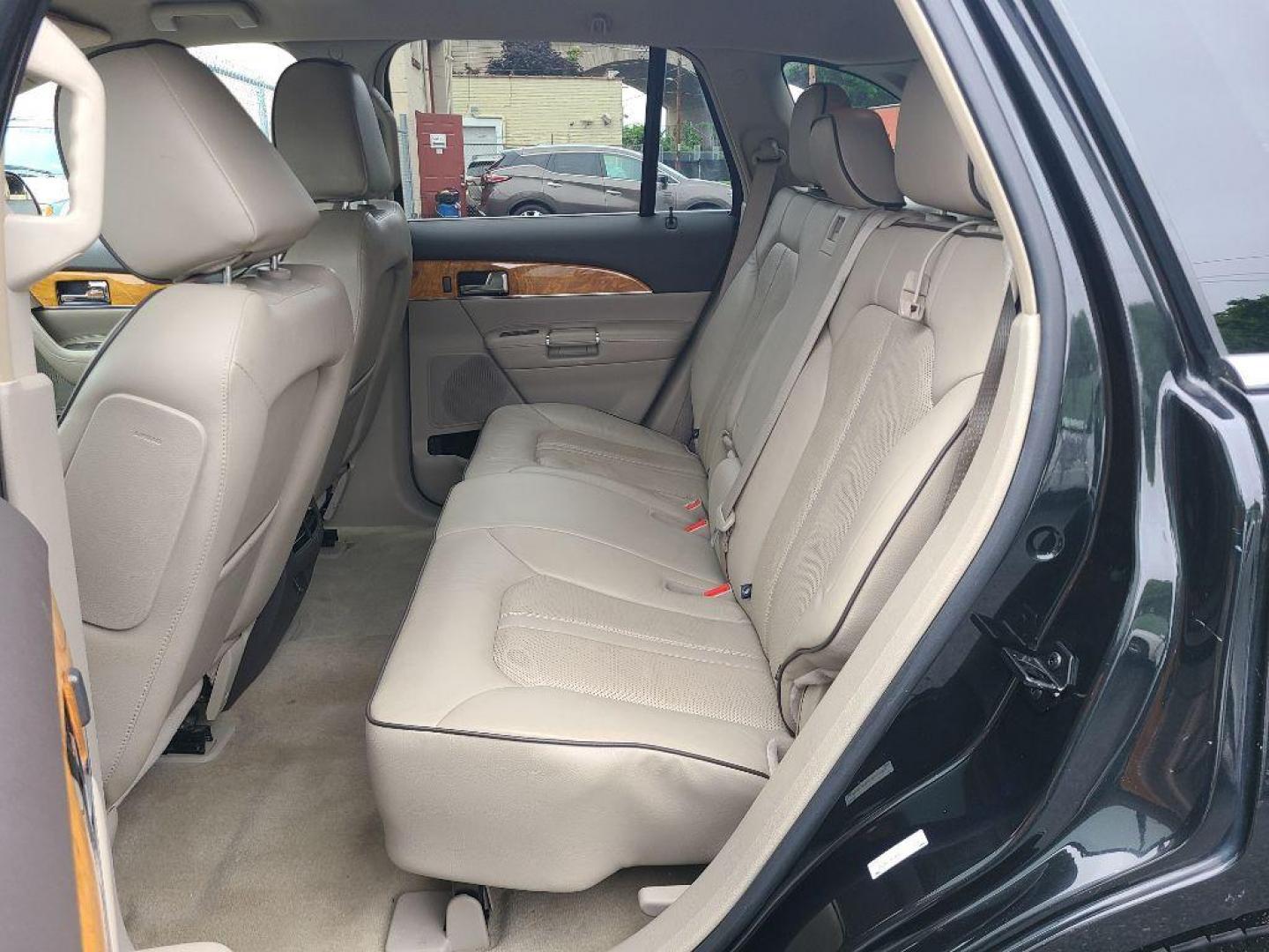 2013 BLACK LINCOLN MKX AWD (2LMDJ8JK4DB) with an 3.7L engine, Automatic transmission, located at 117 North Cameron Street, Harrisburg, PA, 17101, (717) 963-8962, 40.266762, -76.875259 - WE FINANCE!!! Good Credit/ Bad Credit/ No Credit - ALL Trade-Ins Welcomed!!! ***Guaranteed Credit Approval*** APPLY ONLINE or CALL us TODAY ;) Internet Prices and Marketplace Prices are SPECIAL discounted ***CASH DEALS*** Retail Prices are higher. Please call us to discuss your cash and finan - Photo#9