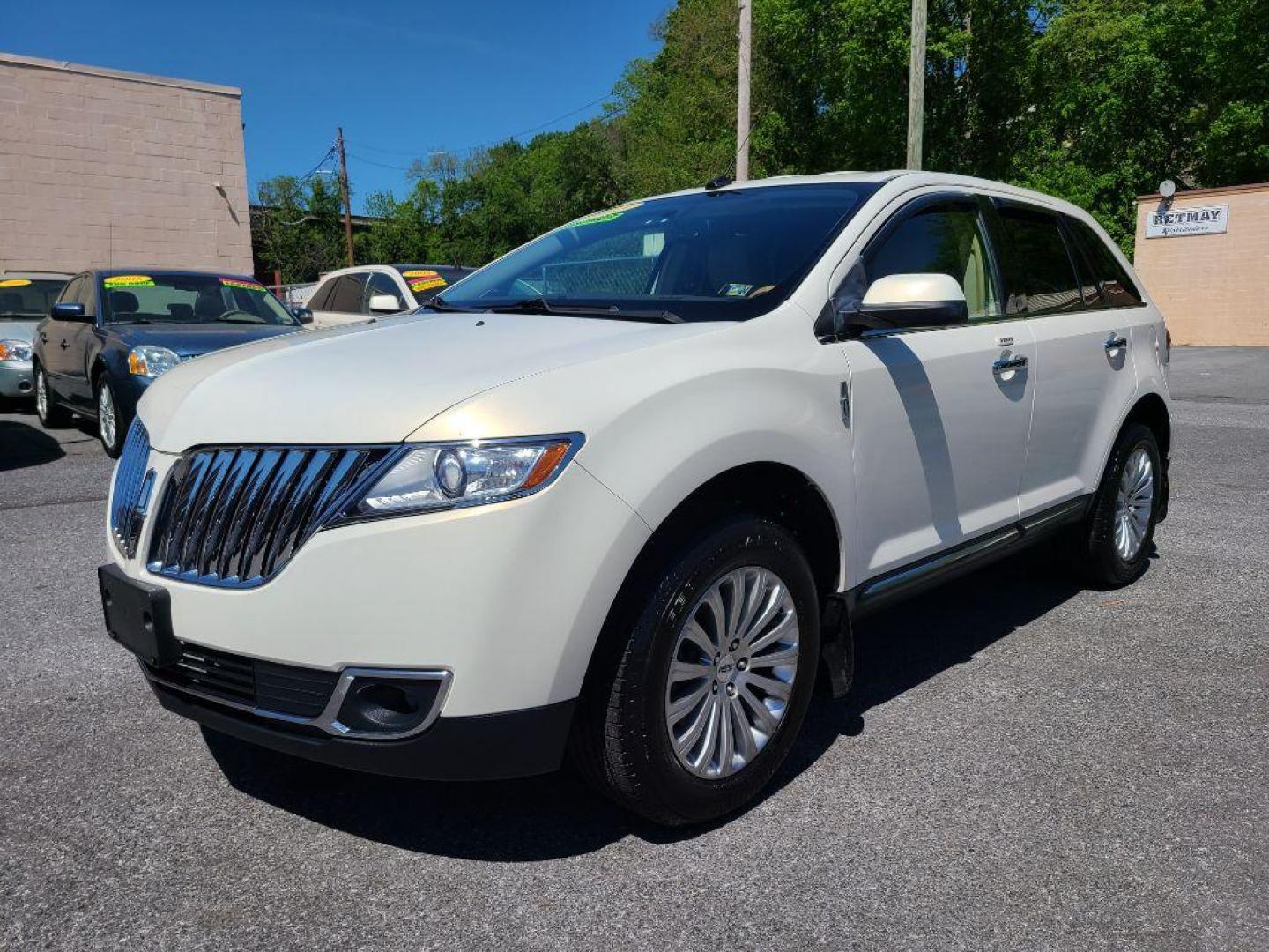 2013 WHITE LINCOLN MKX UTILITY (2LMDJ6JK7DB) with an 3.7L engine, Automatic transmission, located at 7981 Paxton Street, Harrisburg, PA, 17111, (717) 561-2926, 40.261490, -76.749229 - WE FINANCE!!! Good Credit/ Bad Credit/ No Credit - ALL Trade-Ins Welcomed!!! ***Guaranteed Credit Approval*** APPLY ONLINE or CALL us TODAY ;) Internet Prices and Marketplace Prices are SPECIAL discounted ***CASH DEALS*** Retail Prices are higher. Please call us to discuss your cash and finan - Photo#0