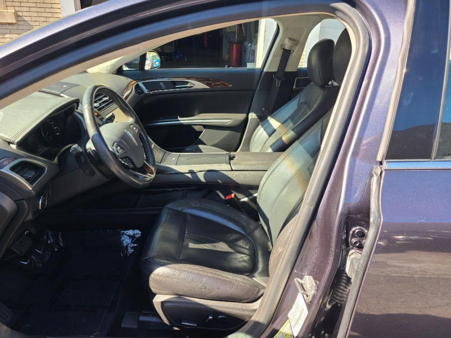 2013 GREY LINCOLN MKZ SEDAN (3LN6L2JK9DR) with an 3.7L engine, Automatic transmission, located at 7981 Paxton Street, Harrisburg, PA, 17111, (717) 561-2926, 40.261490, -76.749229 - WE FINANCE!!! Good Credit/ Bad Credit/ No Credit - ALL Trade-Ins Welcomed!!! ***Guaranteed Credit Approval*** APPLY ONLINE or CALL us TODAY ;) Internet Prices and Marketplace Prices are SPECIAL discounted ***CASH DEALS*** Retail Prices are higher. Please call us to discuss your cash and finan - Photo#13