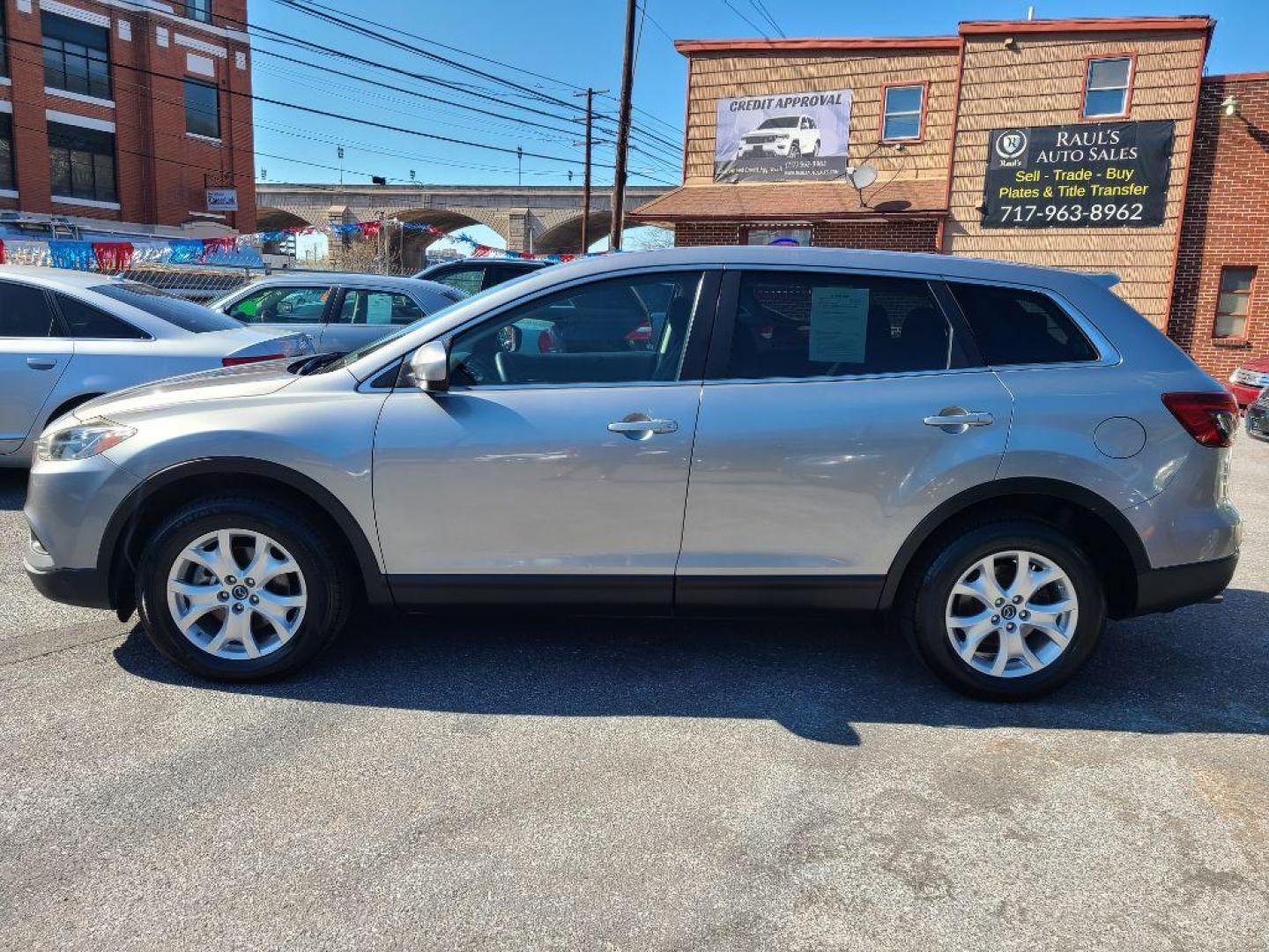 2013 SILVER MAZDA CX-9 SPORT (JM3TB3BV4D0) with an 3.7L engine, Automatic transmission, located at 117 North Cameron Street, Harrisburg, PA, 17101, (717) 963-8962, 40.266762, -76.875259 - WE FINANCE!!! Good Credit/ Bad Credit/ No Credit - ALL Trade-Ins Welcomed!!! ***Guaranteed Credit Approval*** APPLY ONLINE or CALL us TODAY ;) Internet Prices and Marketplace Prices are SPECIAL discounted ***CASH DEALS*** Retail Prices are higher. Please call us to discuss your cash and finan - Photo#2