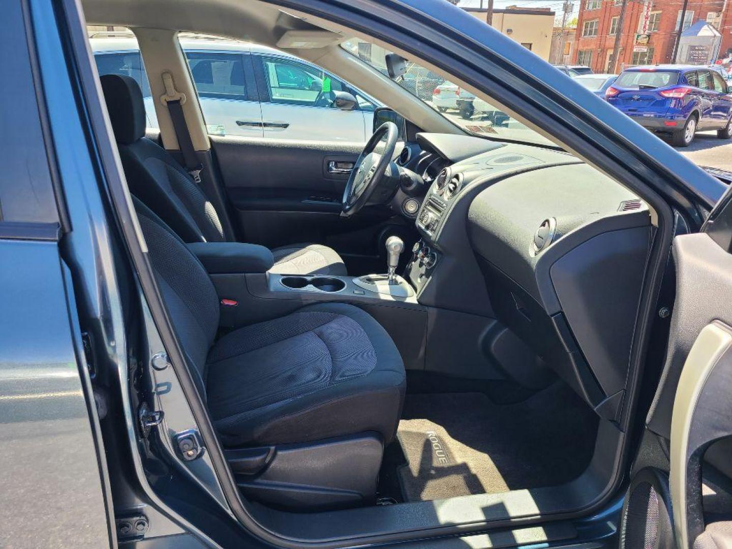 2013 BLUE NISSAN ROGUE S (JN8AS5MV2DW) with an 2.5L engine, Continuously Variable transmission, located at 117 North Cameron Street, Harrisburg, PA, 17101, (717) 963-8962, 40.266762, -76.875259 - WE FINANCE!!! Good Credit/ Bad Credit/ No Credit - ALL Trade-Ins Welcomed!!! ***Guaranteed Credit Approval*** APPLY ONLINE or CALL us TODAY ;) Internet Prices and Marketplace Prices are SPECIAL discounted ***CASH DEALS*** Retail Prices are higher. Please call us to discuss your cash and finan - Photo#13