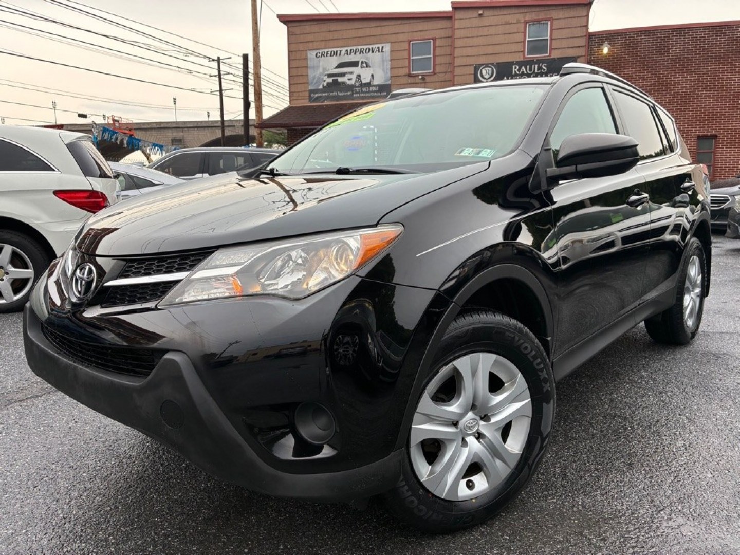 2013 BLACK TOYOTA RAV4 LE (2T3BFREV3DW) with an 2.5L engine, Automatic transmission, located at 117 North Cameron Street, Harrisburg, PA, 17101, (717) 963-8962, 40.266762, -76.875259 - WE FINANCE!!! MOST vehicles are available for financing. Good Credit/ Challenged Credit/ No Credit - ALL Trade-Ins Welcomed!!! APPLY ONLINE or CALL us TODAY Please call us to discuss your cash and/or financing options. Thanks for checking our inventory! We're here to help.- Photo#0