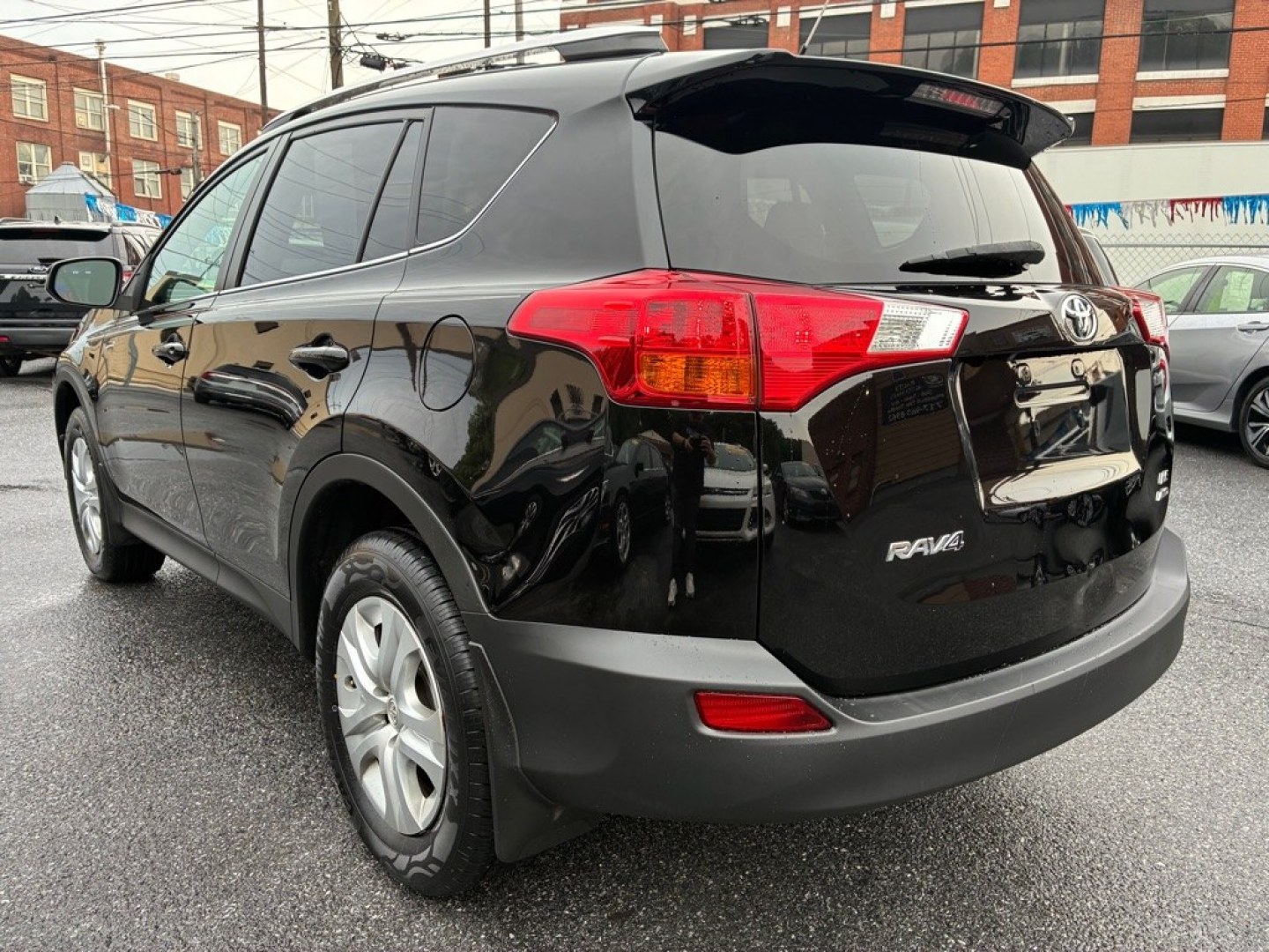 2013 BLACK TOYOTA RAV4 LE (2T3BFREV3DW) with an 2.5L engine, Automatic transmission, located at 117 North Cameron Street, Harrisburg, PA, 17101, (717) 963-8962, 40.266762, -76.875259 - WE FINANCE!!! MOST vehicles are available for financing. Good Credit/ Challenged Credit/ No Credit - ALL Trade-Ins Welcomed!!! APPLY ONLINE or CALL us TODAY Please call us to discuss your cash and/or financing options. Thanks for checking our inventory! We're here to help.- Photo#2