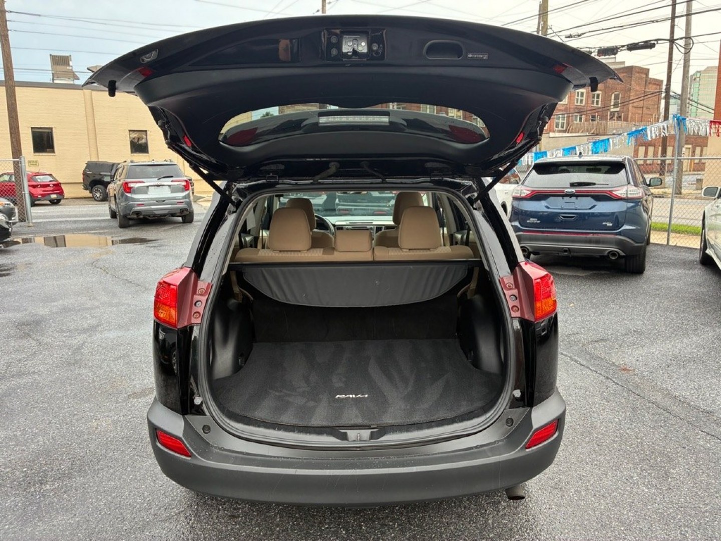 2013 BLACK TOYOTA RAV4 LE (2T3BFREV3DW) with an 2.5L engine, Automatic transmission, located at 117 North Cameron Street, Harrisburg, PA, 17101, (717) 963-8962, 40.266762, -76.875259 - WE FINANCE!!! MOST vehicles are available for financing. Good Credit/ Challenged Credit/ No Credit - ALL Trade-Ins Welcomed!!! APPLY ONLINE or CALL us TODAY Please call us to discuss your cash and/or financing options. Thanks for checking our inventory! We're here to help.- Photo#10