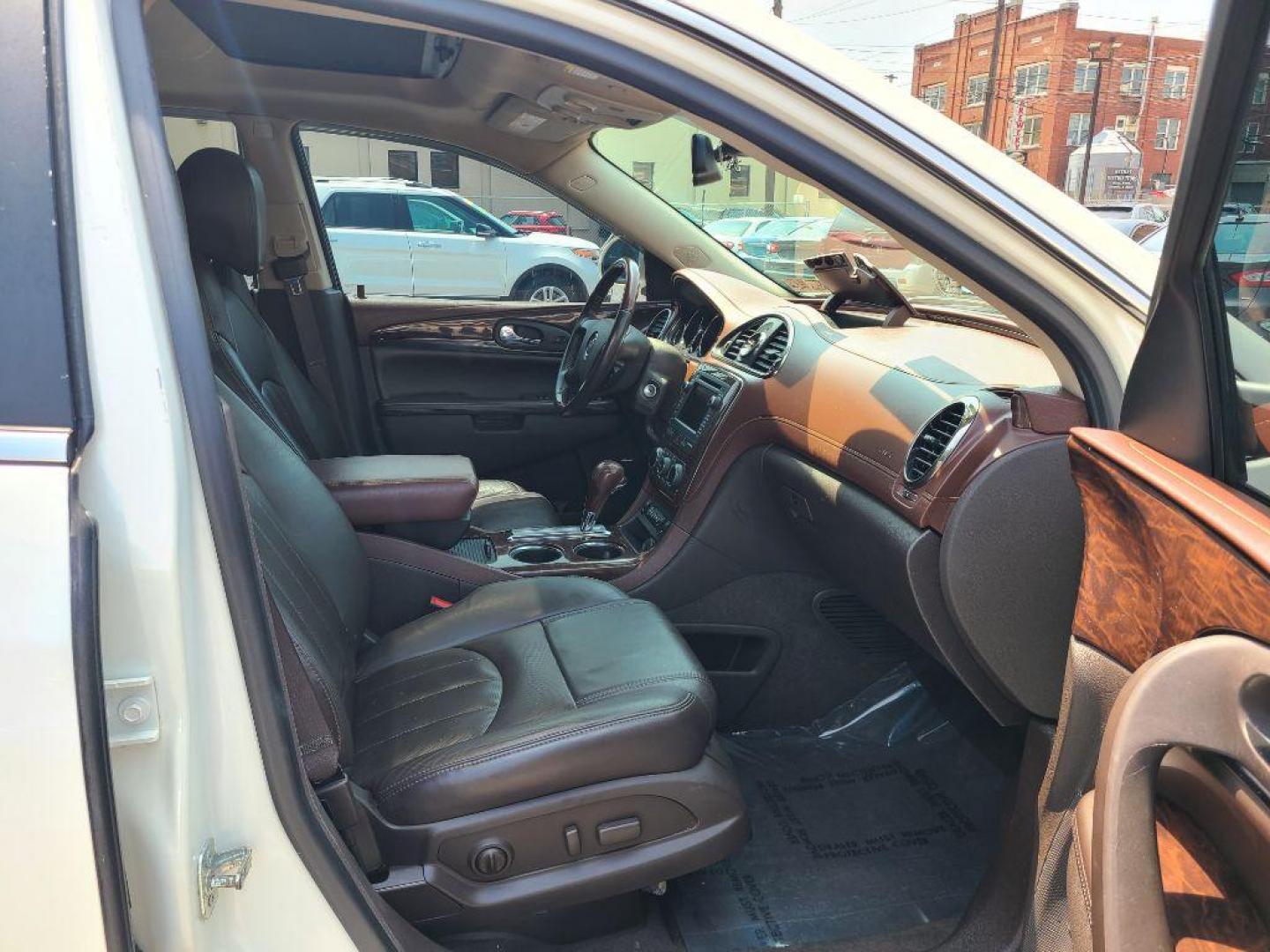 2014 WHITE BUICK ENCLAVE LEATHER (5GAKVBKD6EJ) with an 3.6L engine, Automatic transmission, located at 7981 Paxton Street, Harrisburg, PA, 17111, (717) 561-2926, 40.261490, -76.749229 - WE FINANCE!!! Good Credit/ Bad Credit/ No Credit - ALL Trade-Ins Welcomed!!! ***Guaranteed Credit Approval*** APPLY ONLINE or CALL us TODAY ;) Internet Prices and Marketplace Prices are SPECIAL discounted ***CASH DEALS*** Retail Prices are higher. Please call us to discuss your cash and finan - Photo#11