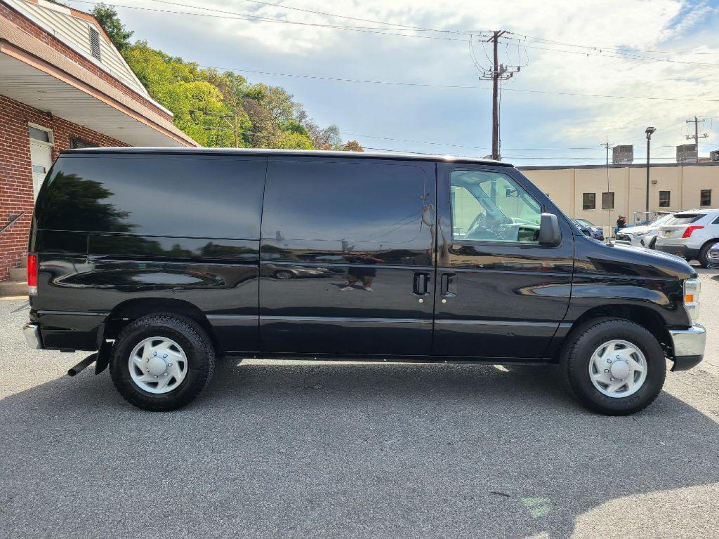2014 BLACK FORD ECONOLINE E150 VAN (1FTNE1EW1ED) with an 4.6L engine, Automatic transmission, located at 117 North Cameron Street, Harrisburg, PA, 17101, (717) 963-8962, 40.266762, -76.875259 - WE FINANCE!!! Good Credit/ Bad Credit/ No Credit - ALL Trade-Ins Welcomed!!! ***Guaranteed Credit Approval*** APPLY ONLINE or CALL us TODAY ;) Please call us to discuss your cash and financing options. - Photo#5