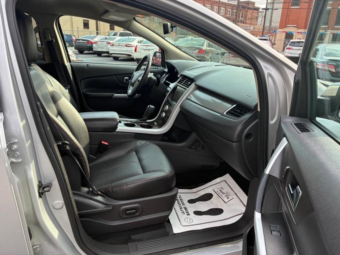2014 SILVER FORD EDGE SEL (2FMDK4JC5EB) with an 3.5L engine, Automatic transmission, located at 117 North Cameron Street, Harrisburg, PA, 17101, (717) 963-8962, 40.266762, -76.875259 - WE FINANCE!!! Good Credit/ Challenged Credit/ No Credit - ALL Trade-Ins Welcomed!!! APPLY ONLINE or CALL us TODAY ;) Please call us to discuss your cash and/or financing options. - Photo#8
