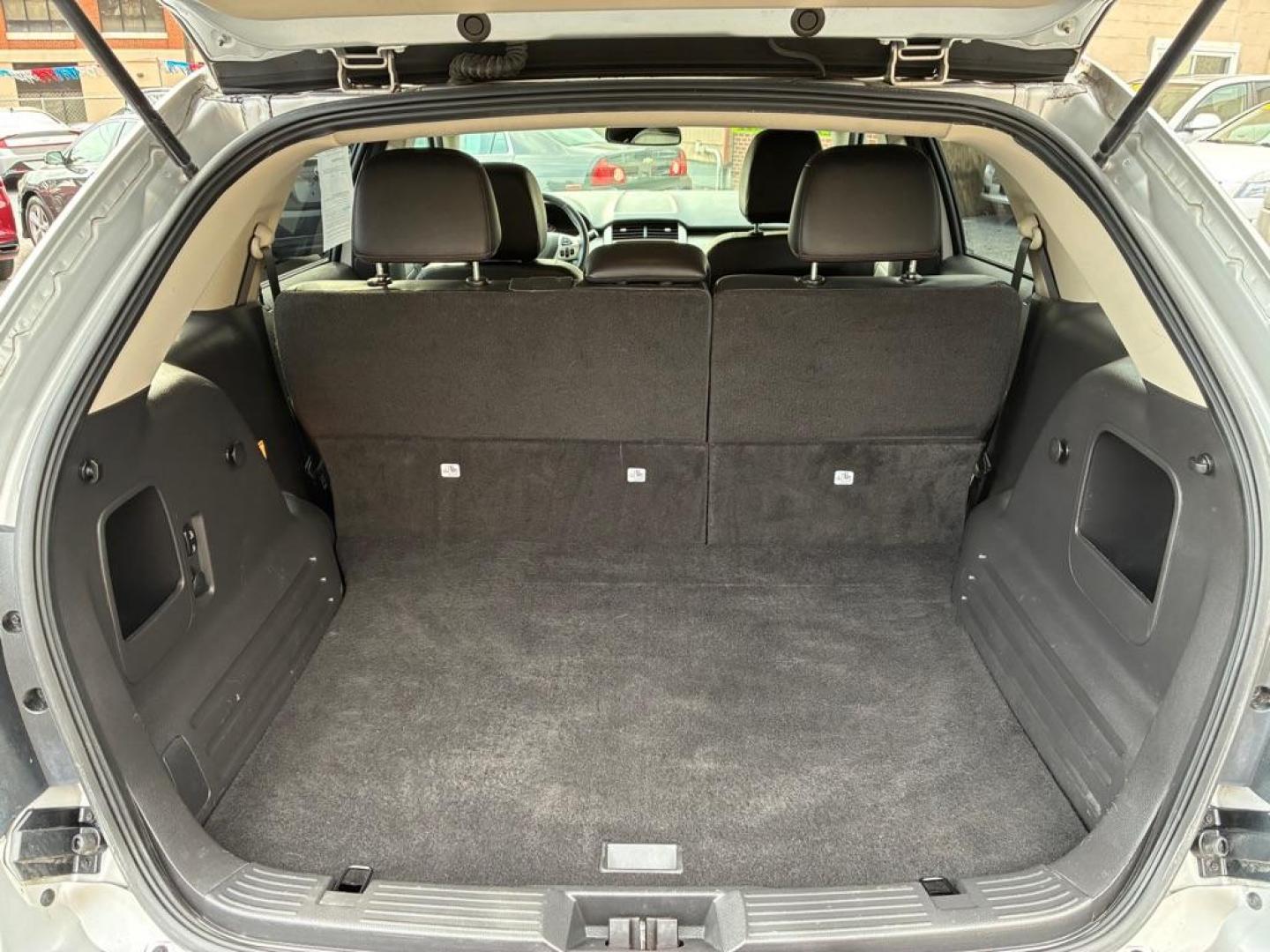 2014 SILVER FORD EDGE SEL (2FMDK4JC5EB) with an 3.5L engine, Automatic transmission, located at 117 North Cameron Street, Harrisburg, PA, 17101, (717) 963-8962, 40.266762, -76.875259 - WE FINANCE!!! Good Credit/ Challenged Credit/ No Credit - ALL Trade-Ins Welcomed!!! APPLY ONLINE or CALL us TODAY ;) Please call us to discuss your cash and/or financing options. - Photo#10