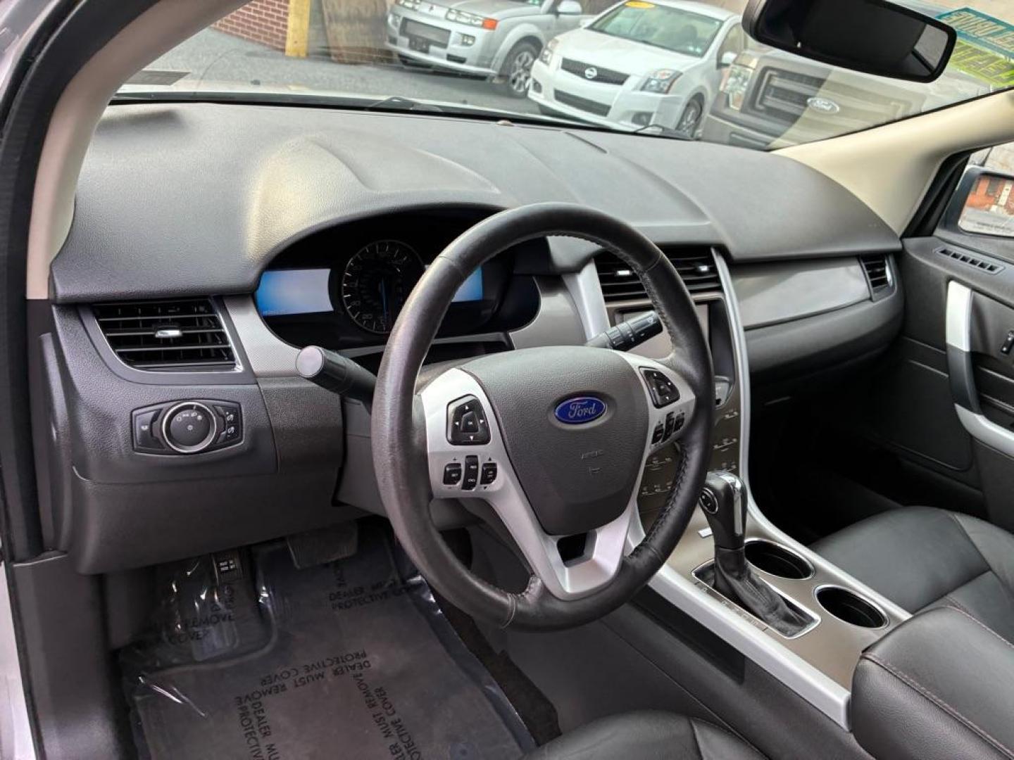 2014 SILVER FORD EDGE SEL (2FMDK4JC5EB) with an 3.5L engine, Automatic transmission, located at 117 North Cameron Street, Harrisburg, PA, 17101, (717) 963-8962, 40.266762, -76.875259 - WE FINANCE!!! Good Credit/ Challenged Credit/ No Credit - ALL Trade-Ins Welcomed!!! APPLY ONLINE or CALL us TODAY ;) Please call us to discuss your cash and/or financing options. - Photo#14