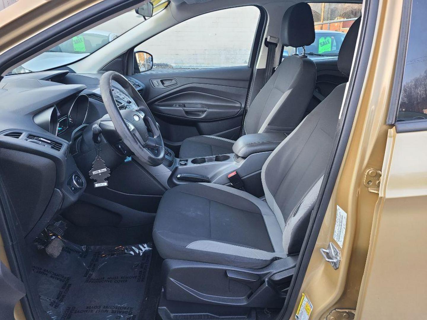 2014 GOLD FORD ESCAPE S (1FMCU0F71EU) with an 2.5L engine, Automatic transmission, located at 7981 Paxton Street, Harrisburg, PA, 17111, (717) 561-2926, 40.261490, -76.749229 - WE FINANCE!!! Good Credit/ Bad Credit/ No Credit - ALL Trade-Ins Welcomed!!! ***Guaranteed Credit Approval*** APPLY ONLINE or CALL us TODAY ;) Internet Prices and Marketplace Prices are SPECIAL discounted ***CASH DEALS*** Retail Prices are higher. Please call us to discuss your cash and finan - Photo#13