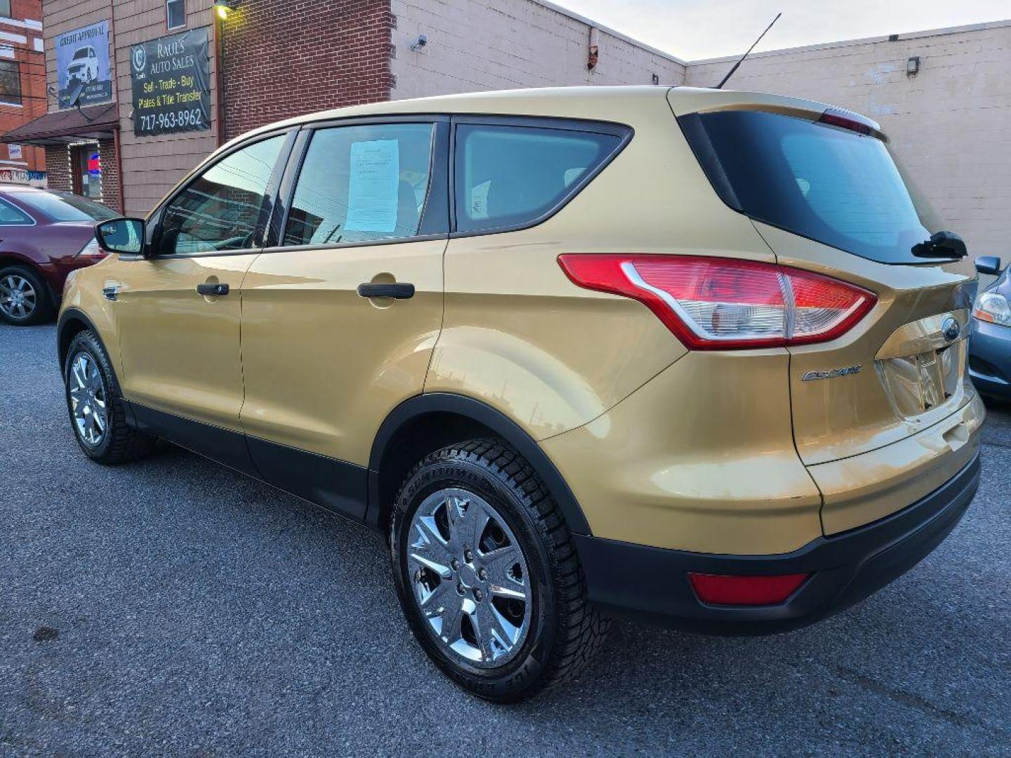 2014 GOLD FORD ESCAPE S (1FMCU0F71EU) with an 2.5L engine, Automatic transmission, located at 7981 Paxton Street, Harrisburg, PA, 17111, (717) 561-2926, 40.261490, -76.749229 - WE FINANCE!!! Good Credit/ Bad Credit/ No Credit - ALL Trade-Ins Welcomed!!! ***Guaranteed Credit Approval*** APPLY ONLINE or CALL us TODAY ;) Internet Prices and Marketplace Prices are SPECIAL discounted ***CASH DEALS*** Retail Prices are higher. Please call us to discuss your cash and finan - Photo#3
