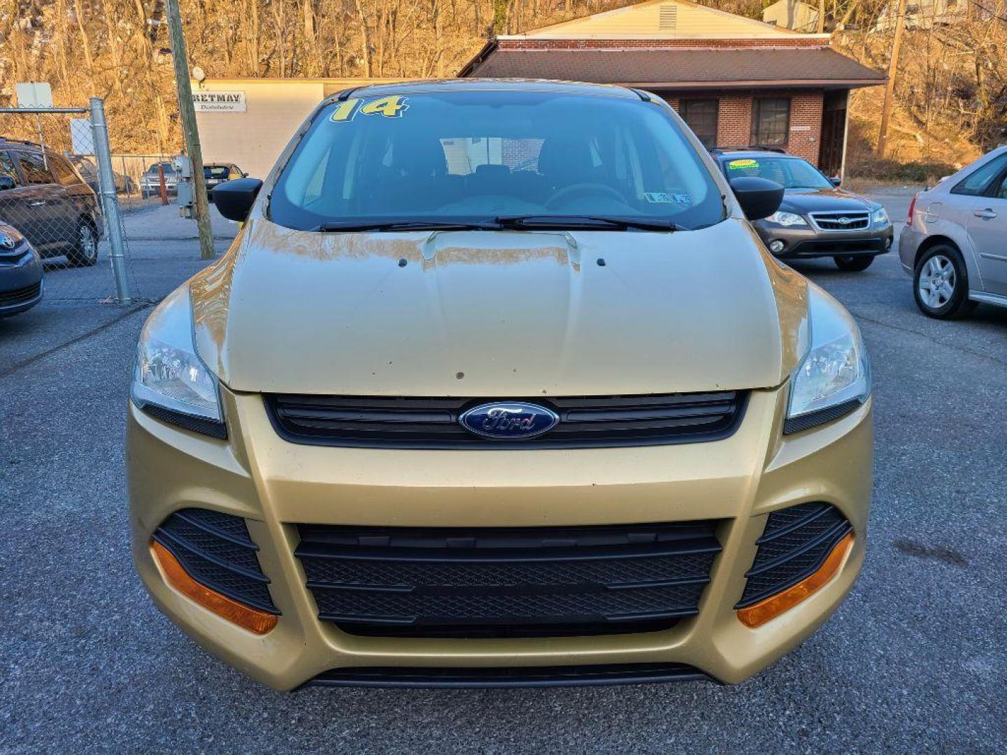 2014 GOLD FORD ESCAPE S (1FMCU0F71EU) with an 2.5L engine, Automatic transmission, located at 7981 Paxton Street, Harrisburg, PA, 17111, (717) 561-2926, 40.261490, -76.749229 - WE FINANCE!!! Good Credit/ Bad Credit/ No Credit - ALL Trade-Ins Welcomed!!! ***Guaranteed Credit Approval*** APPLY ONLINE or CALL us TODAY ;) Internet Prices and Marketplace Prices are SPECIAL discounted ***CASH DEALS*** Retail Prices are higher. Please call us to discuss your cash and finan - Photo#7