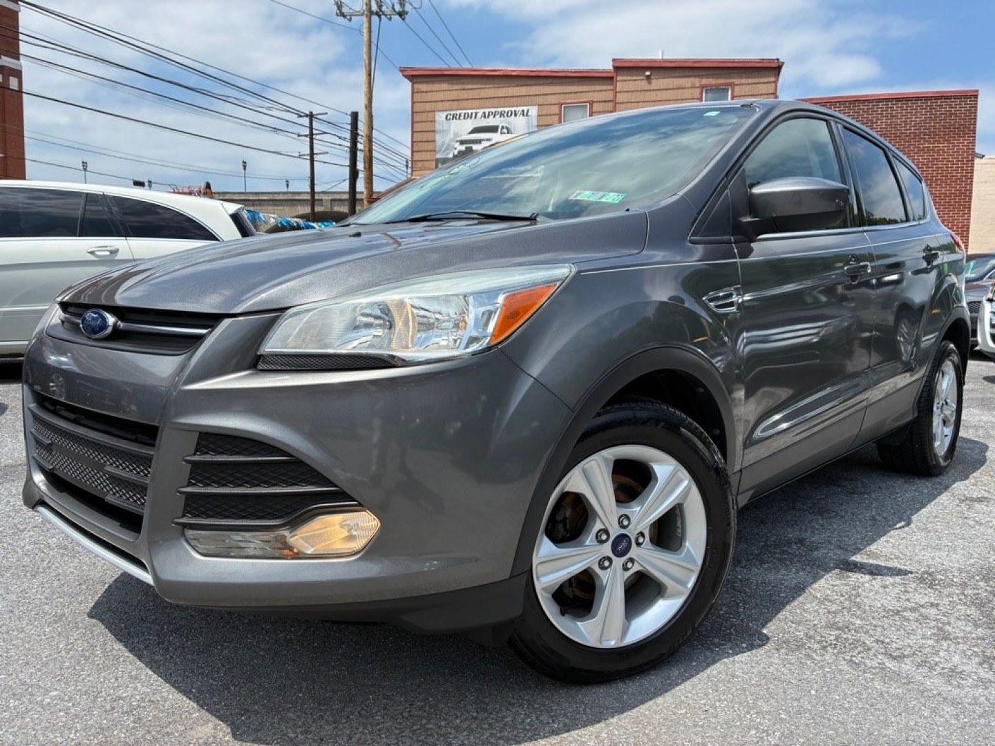 2014 GREY FORD ESCAPE SE (1FMCU0GX3EU) with an 1.6L engine, Automatic transmission, located at 117 North Cameron Street, Harrisburg, PA, 17101, (717) 963-8962, 40.266762, -76.875259 - WE FINANCE!!! MOST vehicles are available for financing. Good Credit/ Challenged Credit/ No Credit - ALL Trade-Ins Welcomed!!! APPLY ONLINE or CALL us TODAY Please call us to discuss your cash and/or financing options. Thanks for checking our inventory! We're here to help.- Photo#0