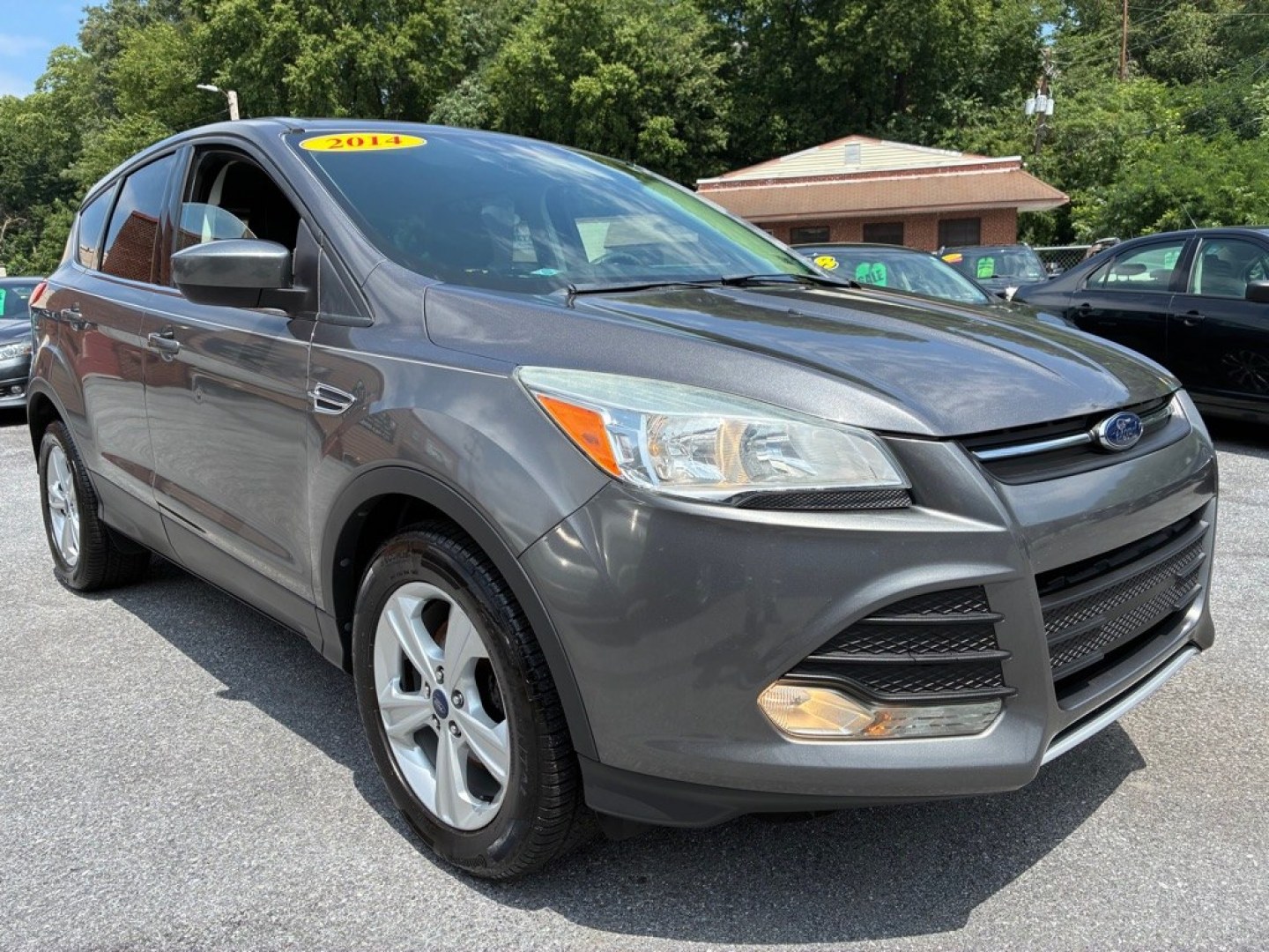 2014 GREY FORD ESCAPE SE (1FMCU0GX3EU) with an 1.6L engine, Automatic transmission, located at 117 North Cameron Street, Harrisburg, PA, 17101, (717) 963-8962, 40.266762, -76.875259 - WE FINANCE!!! MOST vehicles are available for financing. Good Credit/ Challenged Credit/ No Credit - ALL Trade-Ins Welcomed!!! APPLY ONLINE or CALL us TODAY Please call us to discuss your cash and/or financing options. Thanks for checking our inventory! We're here to help.- Photo#6