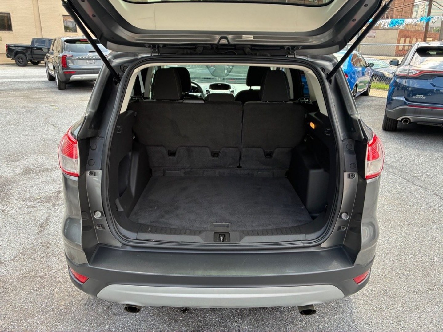 2014 GREY FORD ESCAPE SE (1FMCU0GX3EU) with an 1.6L engine, Automatic transmission, located at 117 North Cameron Street, Harrisburg, PA, 17101, (717) 963-8962, 40.266762, -76.875259 - WE FINANCE!!! MOST vehicles are available for financing. Good Credit/ Challenged Credit/ No Credit - ALL Trade-Ins Welcomed!!! APPLY ONLINE or CALL us TODAY Please call us to discuss your cash and/or financing options. Thanks for checking our inventory! We're here to help.- Photo#10