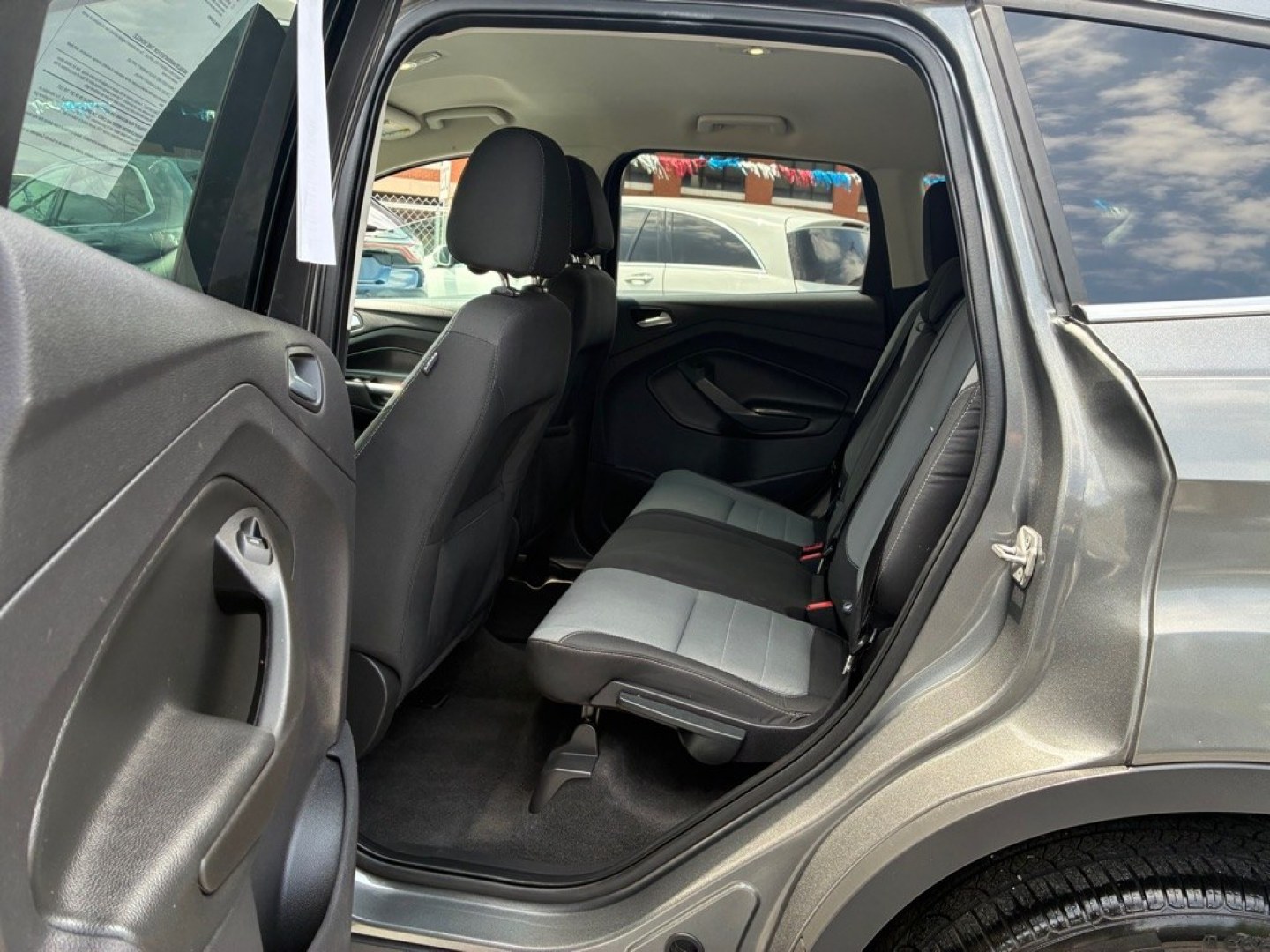 2014 GREY FORD ESCAPE SE (1FMCU0GX3EU) with an 1.6L engine, Automatic transmission, located at 117 North Cameron Street, Harrisburg, PA, 17101, (717) 963-8962, 40.266762, -76.875259 - WE FINANCE!!! MOST vehicles are available for financing. Good Credit/ Challenged Credit/ No Credit - ALL Trade-Ins Welcomed!!! APPLY ONLINE or CALL us TODAY Please call us to discuss your cash and/or financing options. Thanks for checking our inventory! We're here to help.- Photo#11