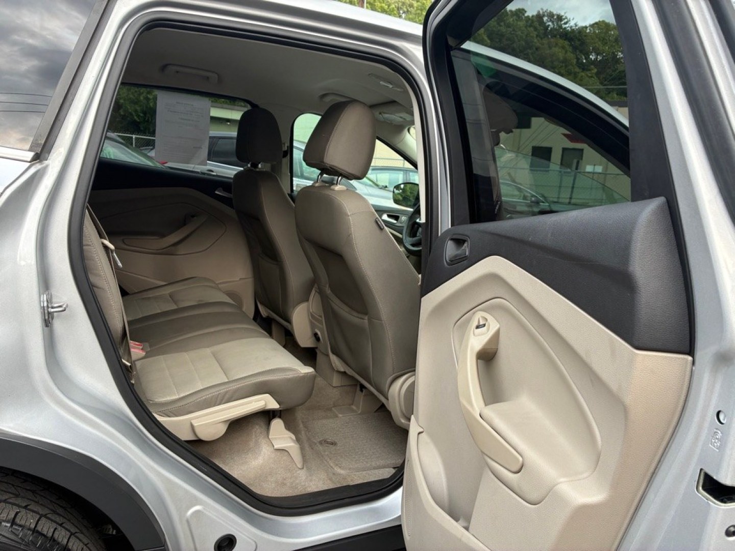 2014 SILVER FORD ESCAPE SE (1FMCU9GX9EU) with an 1.6L engine, Automatic transmission, located at 117 North Cameron Street, Harrisburg, PA, 17101, (717) 963-8962, 40.266762, -76.875259 - WE FINANCE!!! MOST vehicles are available for financing. Good Credit/ Challenged Credit/ No Credit - ALL Trade-Ins Welcomed!!! APPLY ONLINE or CALL us TODAY Please call us to discuss your cash and/or financing options. Thanks for checking our inventory! We're here to help.- Photo#9