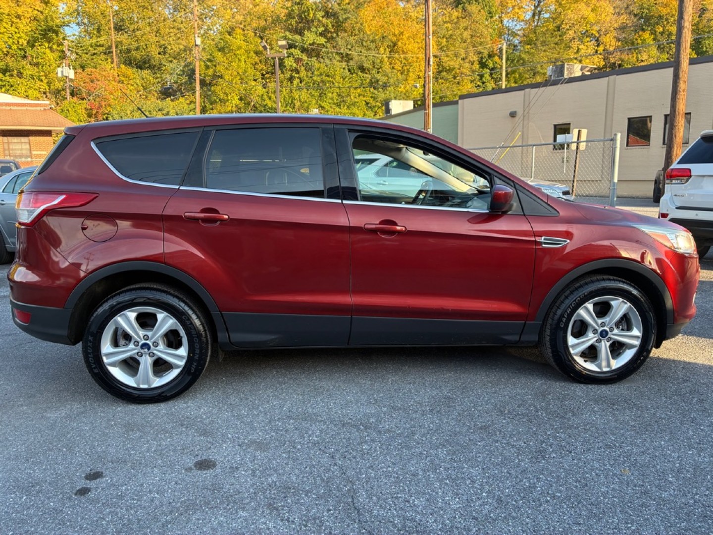 2014 ORANGE FORD ESCAPE SE (1FMCU9GX6EU) with an 1.6L engine, Automatic transmission, located at 117 North Cameron Street, Harrisburg, PA, 17101, (717) 963-8962, 40.266762, -76.875259 - WE FINANCE!!! MOST vehicles are available for financing. Good Credit/ Challenged Credit/ No Credit - ALL Trade-Ins Welcomed!!! APPLY ONLINE or CALL us TODAY Please call us to discuss your cash and/or financing options. Thanks for checking our inventory! We're here to help.- Photo#5