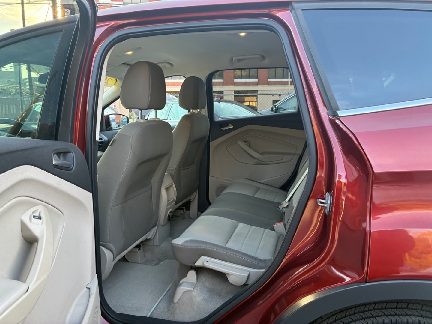 2014 ORANGE FORD ESCAPE SE (1FMCU9GX6EU) with an 1.6L engine, Automatic transmission, located at 117 North Cameron Street, Harrisburg, PA, 17101, (717) 963-8962, 40.266762, -76.875259 - WE FINANCE!!! MOST vehicles are available for financing. Good Credit/ Challenged Credit/ No Credit - ALL Trade-Ins Welcomed!!! APPLY ONLINE or CALL us TODAY Please call us to discuss your cash and/or financing options. Thanks for checking our inventory! We're here to help.- Photo#11
