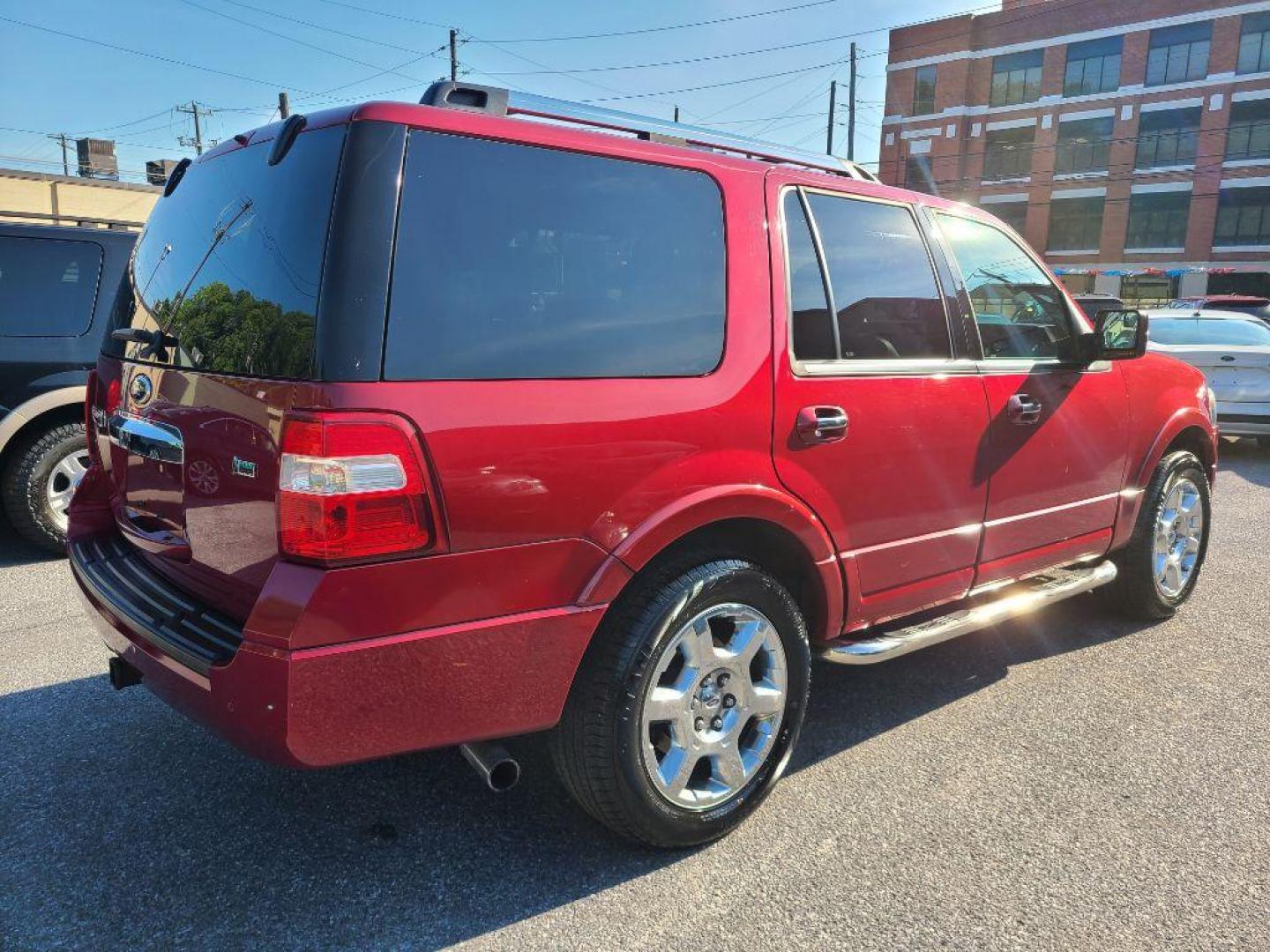 2014 RED FORD EXPEDITION LIMITED (1FMJU2A52EE) with an 5.4L engine, Automatic transmission, located at 117 North Cameron Street, Harrisburg, PA, 17101, (717) 963-8962, 40.266762, -76.875259 - WE FINANCE!!! Good Credit/ Bad Credit/ No Credit - ALL Trade-Ins Welcomed!!! ***Guaranteed Credit Approval*** APPLY ONLINE or CALL us TODAY ;) Internet Prices and Marketplace Prices are SPECIAL discounted ***CASH DEALS*** Retail Prices are higher. Please call us to discuss your cash and finan - Photo#4
