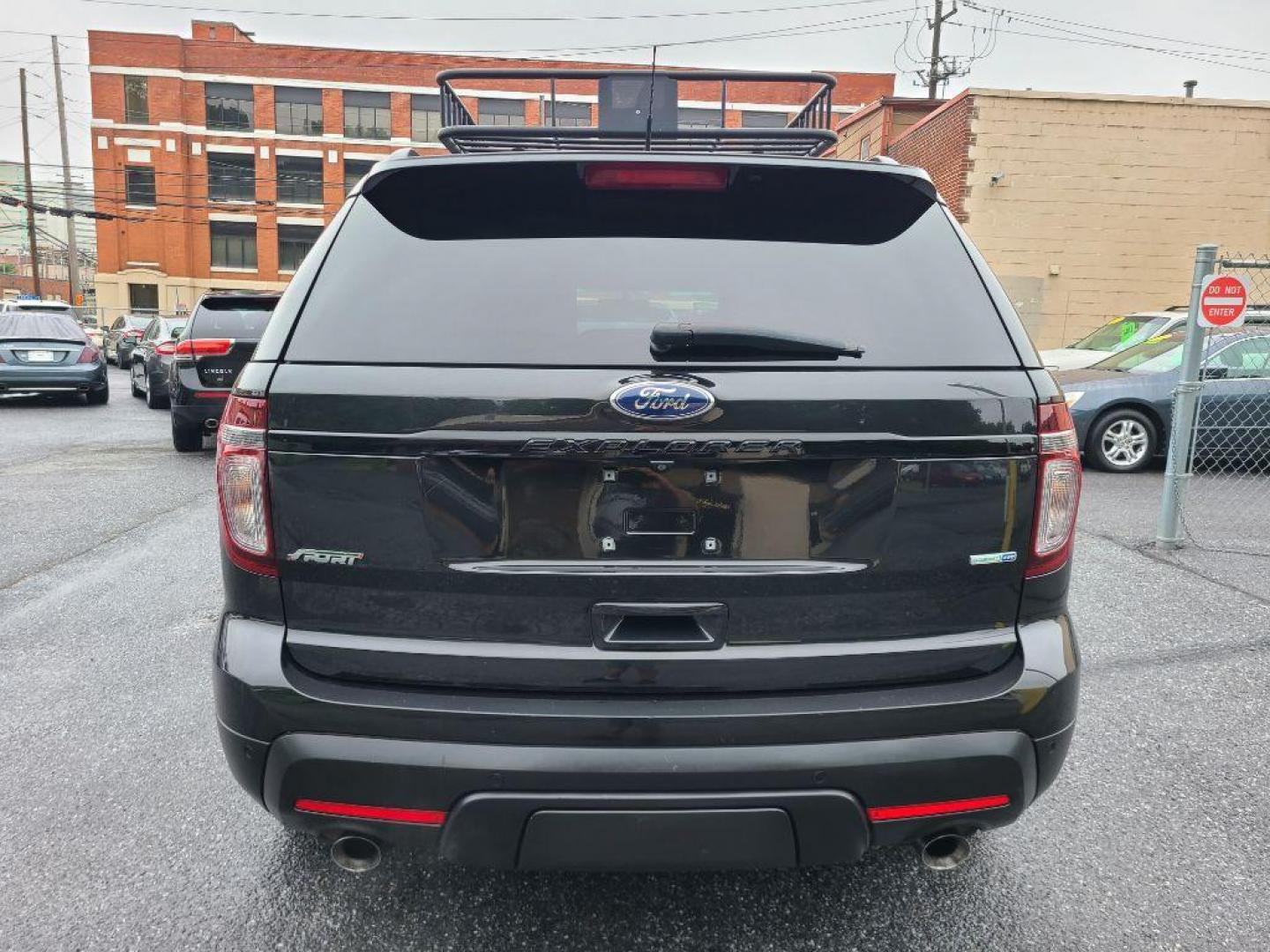 2014 BLACK FORD EXPLORER SPORT (1FM5K8GT5EG) with an 3.5L engine, Automatic transmission, located at 117 North Cameron Street, Harrisburg, PA, 17101, (717) 963-8962, 40.266762, -76.875259 - WE FINANCE!!! Good Credit/ Bad Credit/ No Credit - ALL Trade-Ins Welcomed!!! ***Guaranteed Credit Approval*** APPLY ONLINE or CALL us TODAY ;) Internet Prices and Marketplace Prices are SPECIAL discounted ***CASH DEALS*** Retail Prices are higher. Please call us to discuss your cash and finan - Photo#3