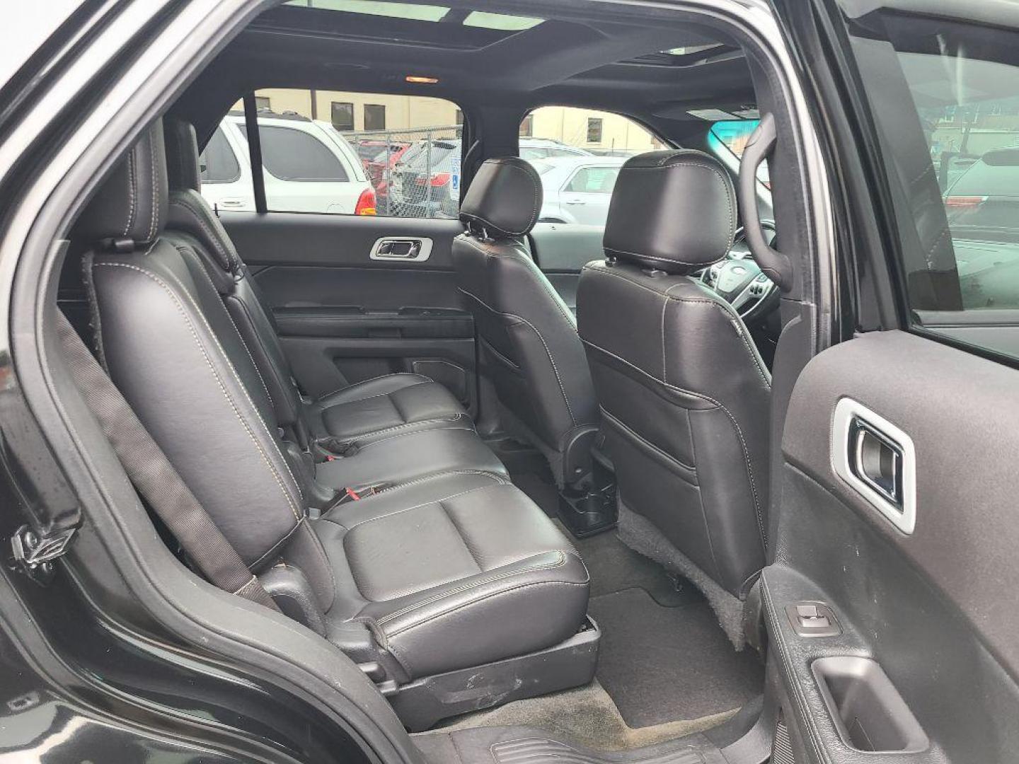 2014 BLACK FORD EXPLORER SPORT (1FM5K8GT5EG) with an 3.5L engine, Automatic transmission, located at 117 North Cameron Street, Harrisburg, PA, 17101, (717) 963-8962, 40.266762, -76.875259 - WE FINANCE!!! Good Credit/ Bad Credit/ No Credit - ALL Trade-Ins Welcomed!!! ***Guaranteed Credit Approval*** APPLY ONLINE or CALL us TODAY ;) Internet Prices and Marketplace Prices are SPECIAL discounted ***CASH DEALS*** Retail Prices are higher. Please call us to discuss your cash and finan - Photo#13