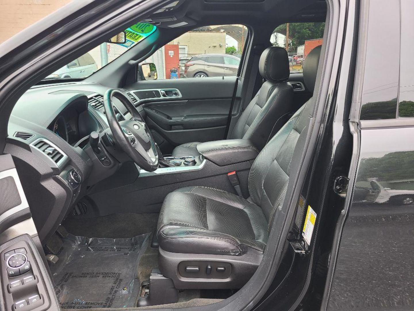 2014 BLACK FORD EXPLORER SPORT (1FM5K8GT5EG) with an 3.5L engine, Automatic transmission, located at 117 North Cameron Street, Harrisburg, PA, 17101, (717) 963-8962, 40.266762, -76.875259 - WE FINANCE!!! Good Credit/ Bad Credit/ No Credit - ALL Trade-Ins Welcomed!!! ***Guaranteed Credit Approval*** APPLY ONLINE or CALL us TODAY ;) Internet Prices and Marketplace Prices are SPECIAL discounted ***CASH DEALS*** Retail Prices are higher. Please call us to discuss your cash and finan - Photo#15
