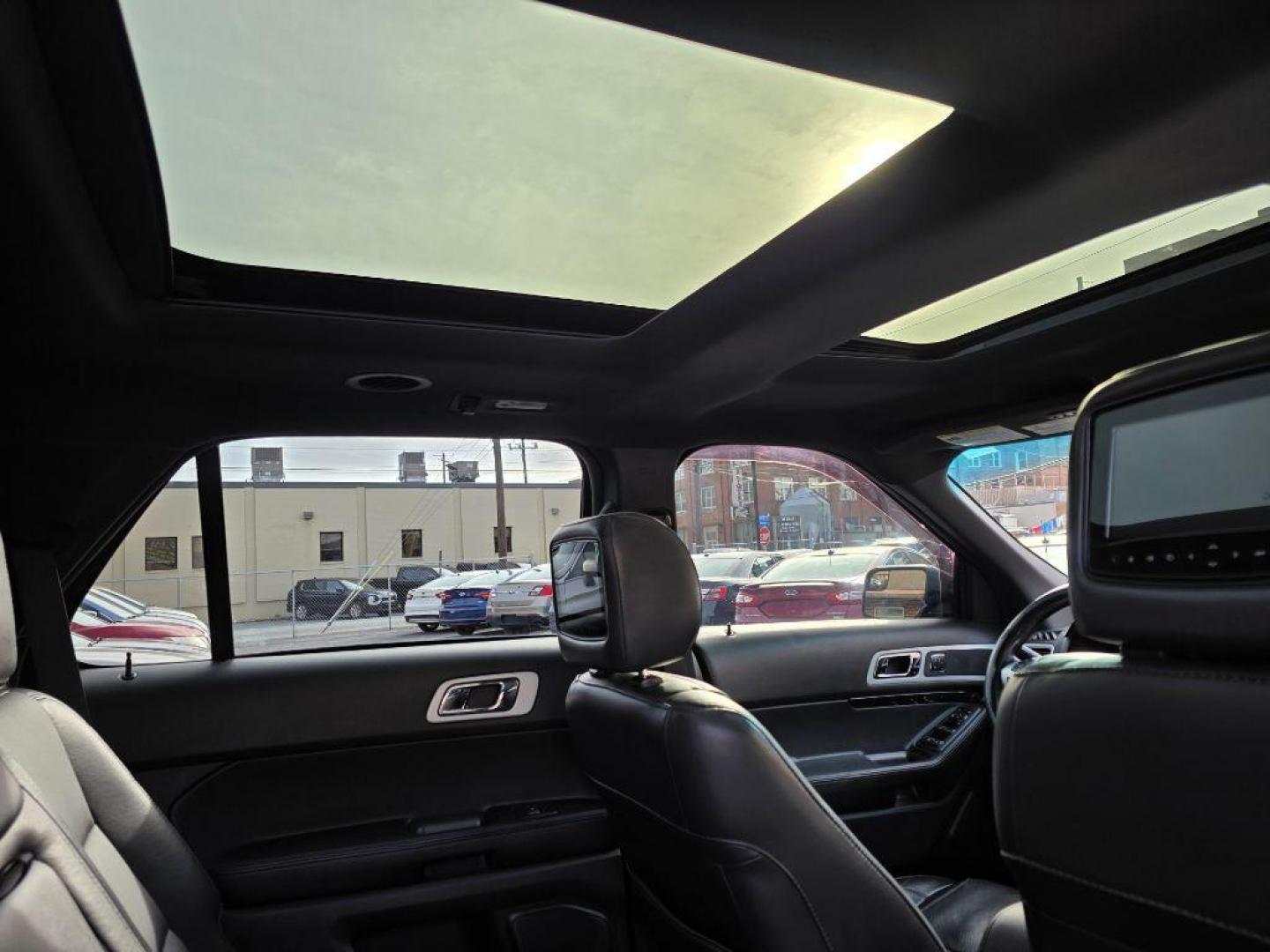 2014 BLACK FORD EXPLORER LIMITED (1FM5K8F8XEG) with an 3.5L engine, Automatic transmission, located at 117 North Cameron Street, Harrisburg, PA, 17101, (717) 963-8962, 40.266762, -76.875259 - WE FINANCE!!! Good Credit/ Bad Credit/ No Credit - ALL Trade-Ins Welcomed!!! ***Guaranteed Credit Approval*** APPLY ONLINE or CALL us TODAY ;) Please call us to discuss your cash and financing options. - Photo#8