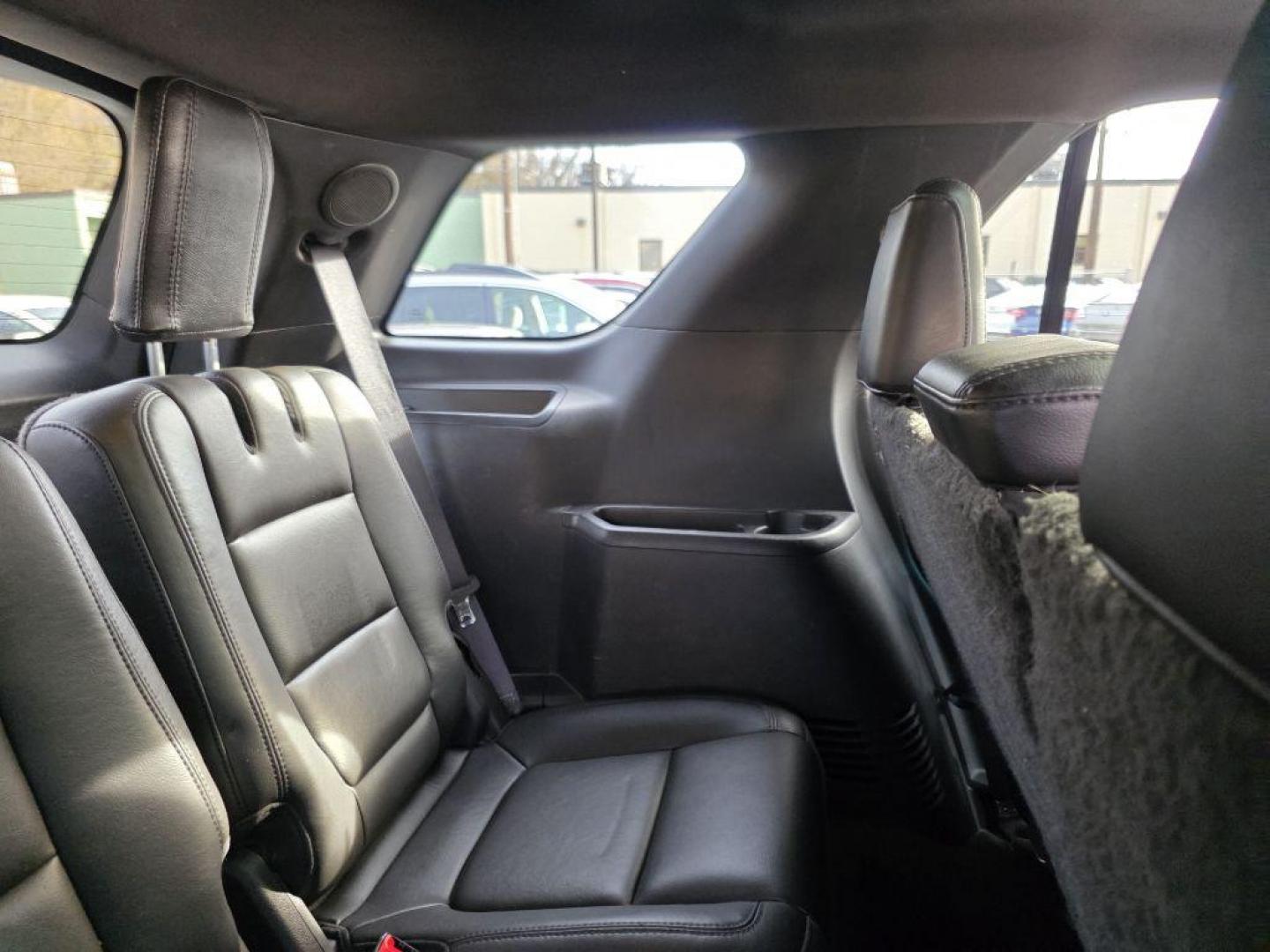 2014 BLACK FORD EXPLORER LIMITED (1FM5K8F8XEG) with an 3.5L engine, Automatic transmission, located at 117 North Cameron Street, Harrisburg, PA, 17101, (717) 963-8962, 40.266762, -76.875259 - WE FINANCE!!! Good Credit/ Bad Credit/ No Credit - ALL Trade-Ins Welcomed!!! ***Guaranteed Credit Approval*** APPLY ONLINE or CALL us TODAY ;) Please call us to discuss your cash and financing options. - Photo#11