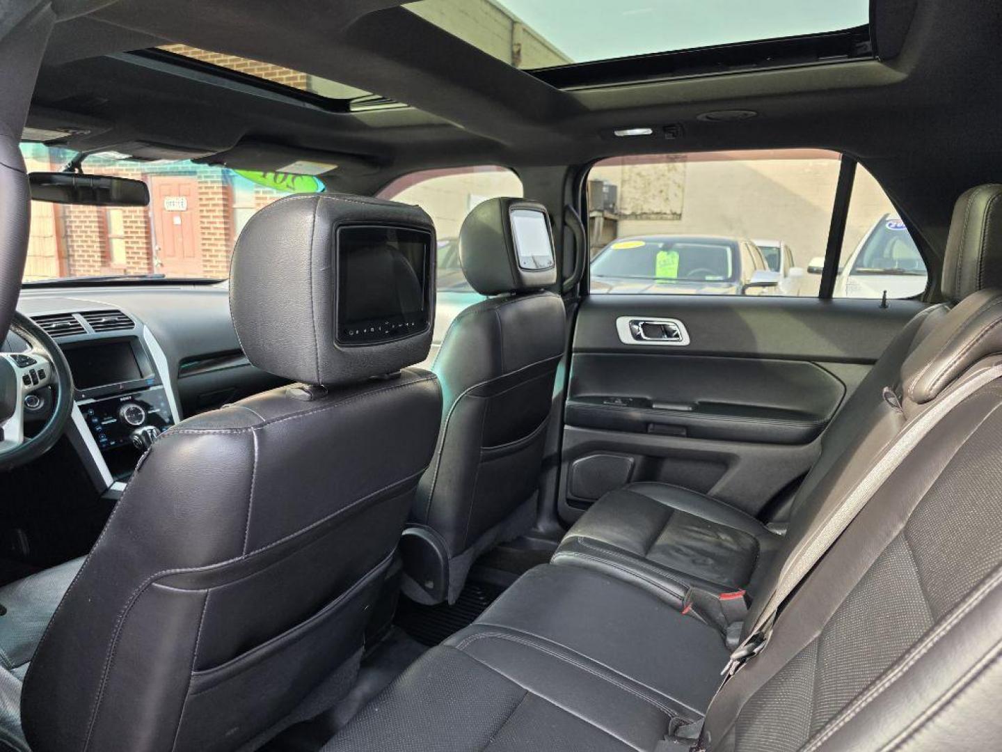 2014 BLACK FORD EXPLORER LIMITED (1FM5K8F8XEG) with an 3.5L engine, Automatic transmission, located at 117 North Cameron Street, Harrisburg, PA, 17101, (717) 963-8962, 40.266762, -76.875259 - WE FINANCE!!! Good Credit/ Bad Credit/ No Credit - ALL Trade-Ins Welcomed!!! ***Guaranteed Credit Approval*** APPLY ONLINE or CALL us TODAY ;) Please call us to discuss your cash and financing options. - Photo#15