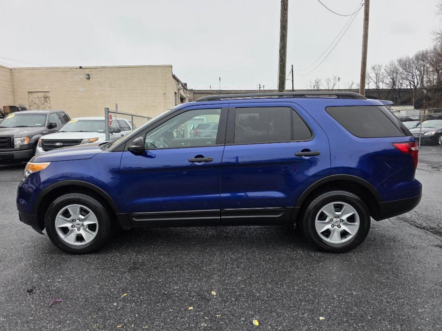 2014 BLUE FORD EXPLORER BASE (1FM5K8B80EG) with an 3.5L engine, Automatic transmission, located at 117 North Cameron Street, Harrisburg, PA, 17101, (717) 963-8962, 40.266762, -76.875259 - WE FINANCE!!! Good Credit/ Challenged Credit/ No Credit - ALL Trade-Ins Welcomed!!! APPLY ONLINE or CALL us TODAY ;) Please call us to discuss your cash and/or financing options. - Photo#1