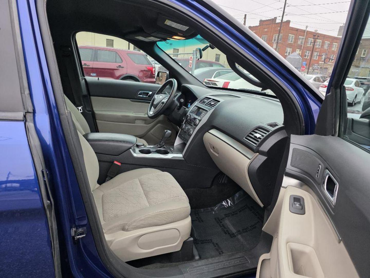 2014 BLUE FORD EXPLORER BASE (1FM5K8B80EG) with an 3.5L engine, Automatic transmission, located at 117 North Cameron Street, Harrisburg, PA, 17101, (717) 963-8962, 40.266762, -76.875259 - WE FINANCE!!! Good Credit/ Challenged Credit/ No Credit - ALL Trade-Ins Welcomed!!! APPLY ONLINE or CALL us TODAY ;) Please call us to discuss your cash and/or financing options. - Photo#8