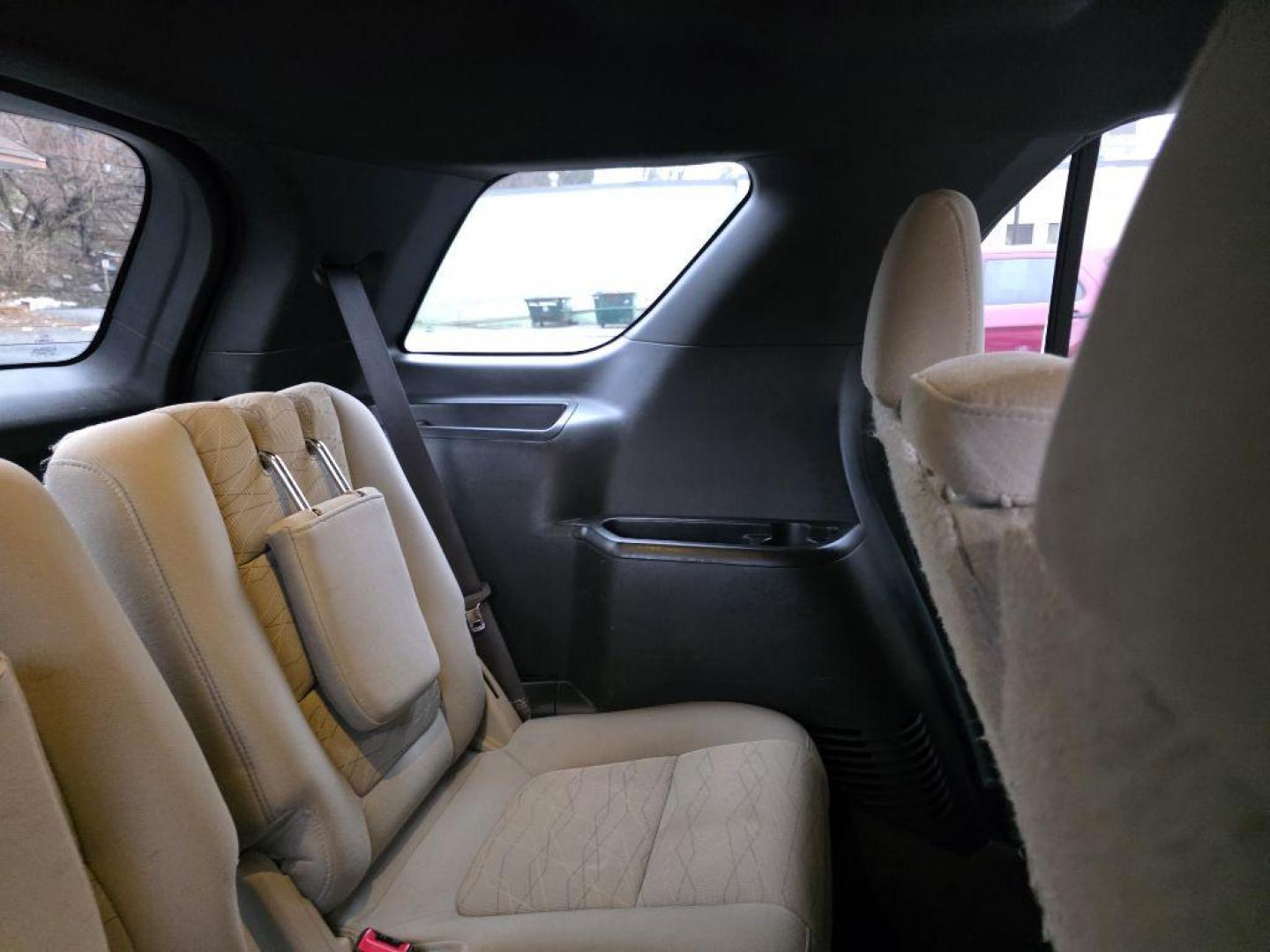 2014 BLUE FORD EXPLORER BASE (1FM5K8B80EG) with an 3.5L engine, Automatic transmission, located at 117 North Cameron Street, Harrisburg, PA, 17101, (717) 963-8962, 40.266762, -76.875259 - WE FINANCE!!! Good Credit/ Challenged Credit/ No Credit - ALL Trade-Ins Welcomed!!! APPLY ONLINE or CALL us TODAY ;) Please call us to discuss your cash and/or financing options. - Photo#10