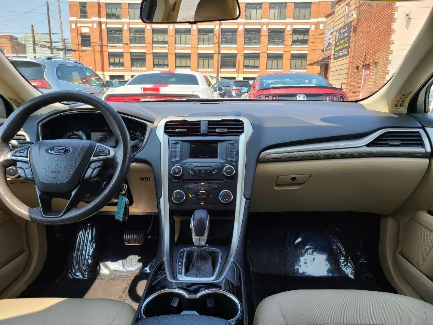 2014 WHITE FORD FUSION SE (1FA6P0H74E5) with an 2.5L engine, Automatic transmission, located at 117 North Cameron Street, Harrisburg, PA, 17101, (717) 963-8962, 40.266762, -76.875259 - WE FINANCE!!! Good Credit/ Bad Credit/ No Credit - ALL Trade-Ins Welcomed!!! ***Guaranteed Credit Approval*** APPLY ONLINE or CALL us TODAY ;) Internet Prices and Marketplace Prices are SPECIAL discounted ***CASH DEALS*** Retail Prices are higher. Please call us to discuss your cash and finan - Photo#9
