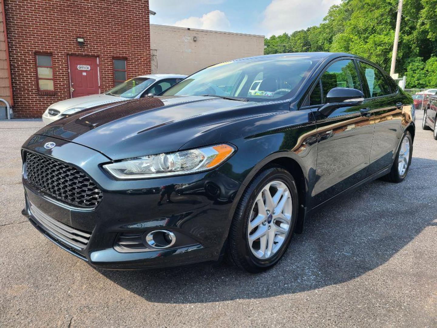 2014 GRAY FORD FUSION SE (3FA6P0H78ER) with an 2.5L engine, Automatic transmission, located at 117 North Cameron Street, Harrisburg, PA, 17101, (717) 963-8962, 40.266762, -76.875259 - WE FINANCE!!! Good Credit/ Bad Credit/ No Credit - ALL Trade-Ins Welcomed!!! ***Guaranteed Credit Approval*** APPLY ONLINE or CALL us TODAY ;) Internet Prices and Marketplace Prices are SPECIAL discounted ***CASH DEALS*** Retail Prices are higher. Please call us to discuss your cash and finan - Photo#0