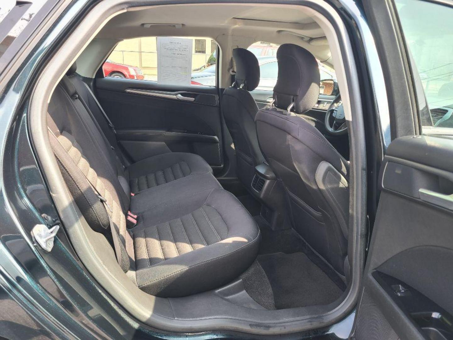 2014 GRAY FORD FUSION SE (3FA6P0H78ER) with an 2.5L engine, Automatic transmission, located at 117 North Cameron Street, Harrisburg, PA, 17101, (717) 963-8962, 40.266762, -76.875259 - WE FINANCE!!! Good Credit/ Bad Credit/ No Credit - ALL Trade-Ins Welcomed!!! ***Guaranteed Credit Approval*** APPLY ONLINE or CALL us TODAY ;) Internet Prices and Marketplace Prices are SPECIAL discounted ***CASH DEALS*** Retail Prices are higher. Please call us to discuss your cash and finan - Photo#11