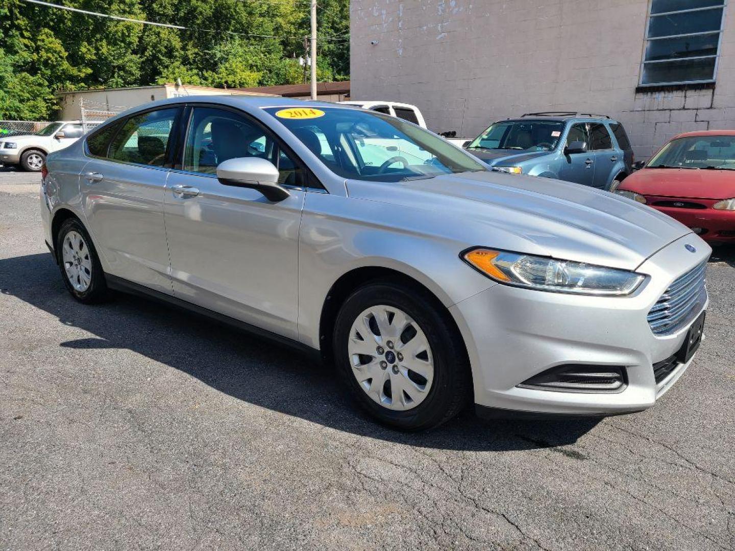 2014 SILVER FORD FUSION S (1FA6P0G7XE5) with an 2.5L engine, Automatic transmission, located at 7981 Paxton Street, Harrisburg, PA, 17111, (717) 561-2926, 40.261490, -76.749229 - WE FINANCE!!! Good Credit/ Bad Credit/ No Credit - ALL Trade-Ins Welcomed!!! ***Guaranteed Credit Approval*** APPLY ONLINE or CALL us TODAY ;) Internet Prices and Marketplace Prices are SPECIAL discounted ***CASH DEALS*** Retail Prices are higher. Please call us to discuss your cash and finan - Photo#6