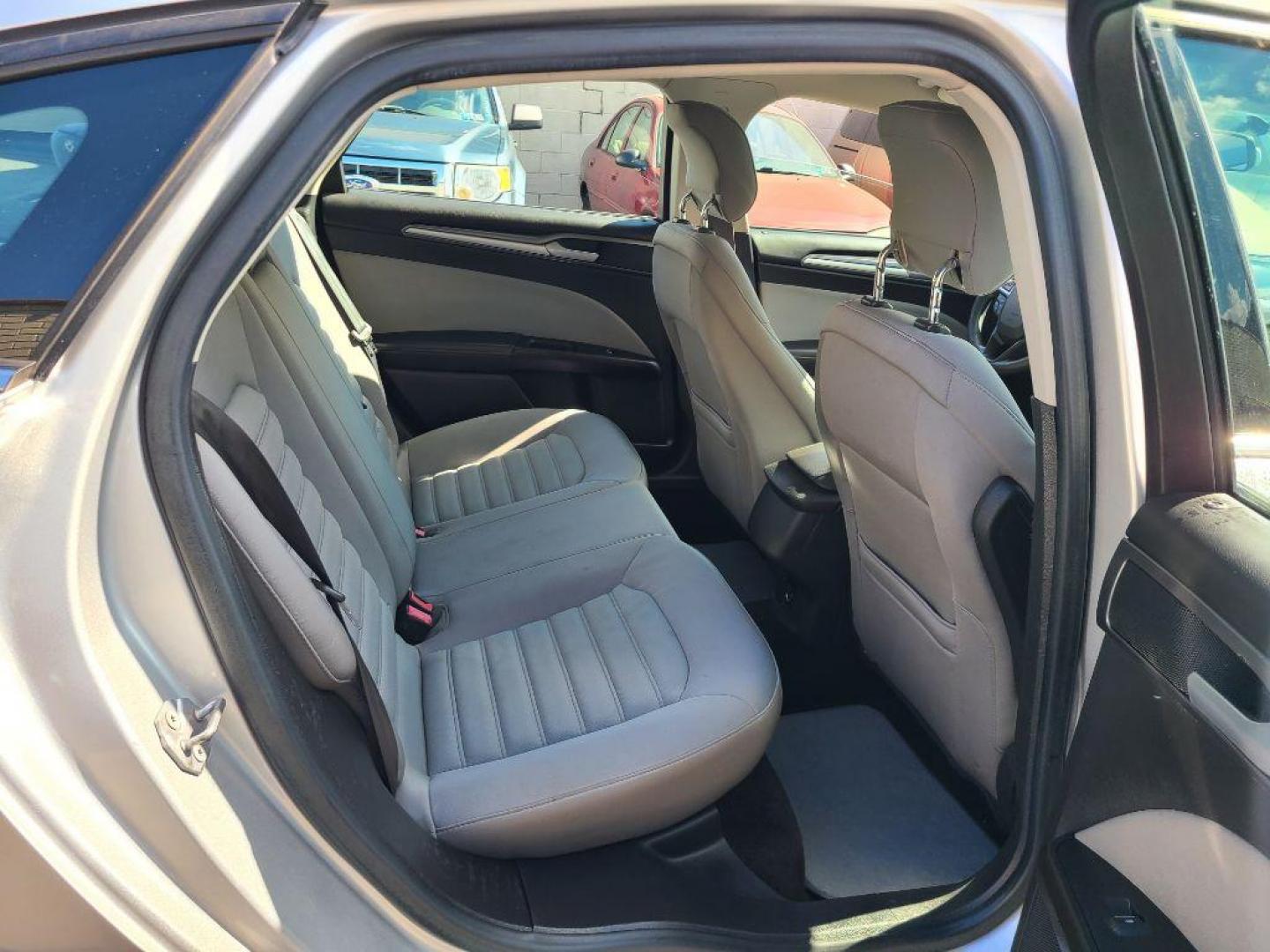 2014 SILVER FORD FUSION S (1FA6P0G7XE5) with an 2.5L engine, Automatic transmission, located at 7981 Paxton Street, Harrisburg, PA, 17111, (717) 561-2926, 40.261490, -76.749229 - WE FINANCE!!! Good Credit/ Bad Credit/ No Credit - ALL Trade-Ins Welcomed!!! ***Guaranteed Credit Approval*** APPLY ONLINE or CALL us TODAY ;) Internet Prices and Marketplace Prices are SPECIAL discounted ***CASH DEALS*** Retail Prices are higher. Please call us to discuss your cash and finan - Photo#10