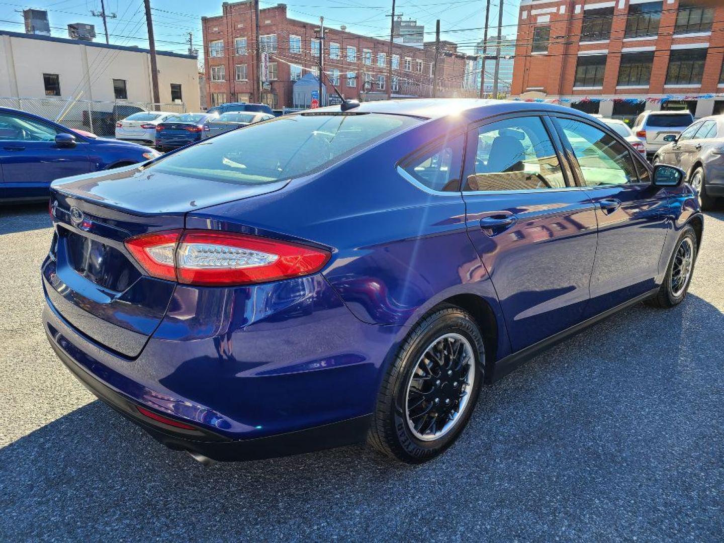 2014 BLUE FORD FUSION S (1FA6P0G77E5) with an 2.5L engine, Automatic transmission, located at 117 North Cameron Street, Harrisburg, PA, 17101, (717) 963-8962, 40.266762, -76.875259 - WE FINANCE!!! Good Credit/ Bad Credit/ No Credit - ALL Trade-Ins Welcomed!!! ***Guaranteed Credit Approval*** APPLY ONLINE or CALL us TODAY ;) Please call us to discuss your cash and financing options. - Photo#4