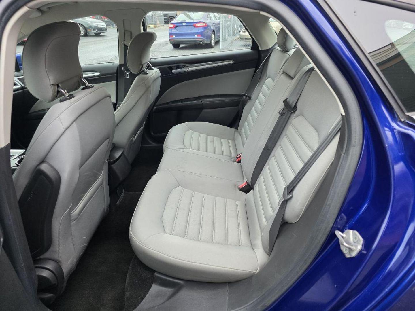 2014 BLUE FORD FUSION S (1FA6P0G75E5) with an 2.5L engine, Automatic transmission, located at 117 North Cameron Street, Harrisburg, PA, 17101, (717) 963-8962, 40.266762, -76.875259 - WE FINANCE!!! Good Credit/ Bad Credit/ No Credit - ALL Trade-Ins Welcomed!!! ***Guaranteed Credit Approval*** APPLY ONLINE or CALL us TODAY ;) Please call us to discuss your cash and financing options. - Photo#10