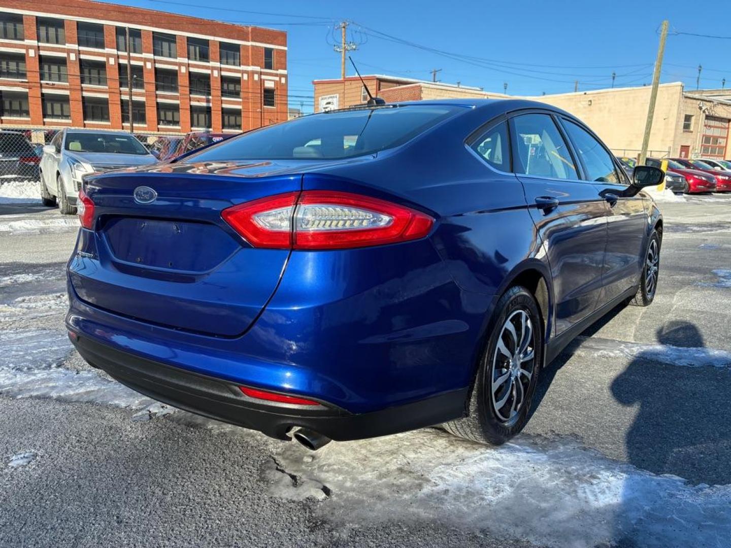 2014 BLUE FORD FUSION S (1FA6P0G7XE5) with an 2.5L engine, Automatic transmission, located at 117 North Cameron Street, Harrisburg, PA, 17101, (717) 963-8962, 40.266762, -76.875259 - WE FINANCE!!! Good Credit/ Challenged Credit/ No Credit - ALL Trade-Ins Welcomed!!! APPLY ONLINE or CALL us TODAY ;) Please call us to discuss your cash and/or financing options. - Photo#4