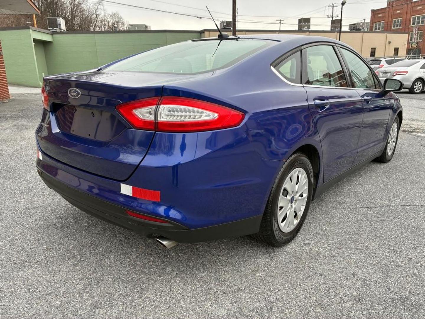 2014 BLUE FORD FUSION S (1FA6P0G7XE5) with an 2.5L engine, Automatic transmission, located at 117 North Cameron Street, Harrisburg, PA, 17101, (717) 963-8962, 40.266762, -76.875259 - WE FINANCE!!! Good Credit/ Bad Credit/ No Credit - ALL Trade-Ins Welcomed!!! ***Guaranteed Credit Approval*** APPLY ONLINE or CALL us TODAY ;) Please call us to discuss your cash and financing options. - Photo#3