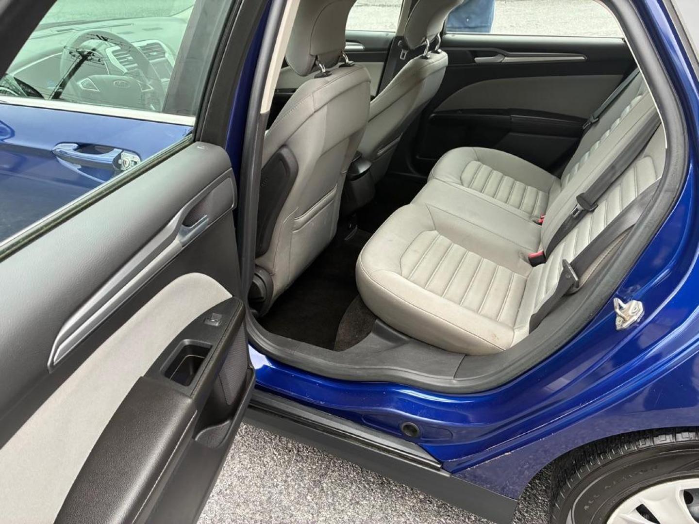 2014 BLUE FORD FUSION S (1FA6P0G7XE5) with an 2.5L engine, Automatic transmission, located at 117 North Cameron Street, Harrisburg, PA, 17101, (717) 963-8962, 40.266762, -76.875259 - WE FINANCE!!! Good Credit/ Bad Credit/ No Credit - ALL Trade-Ins Welcomed!!! ***Guaranteed Credit Approval*** APPLY ONLINE or CALL us TODAY ;) Please call us to discuss your cash and financing options. - Photo#12