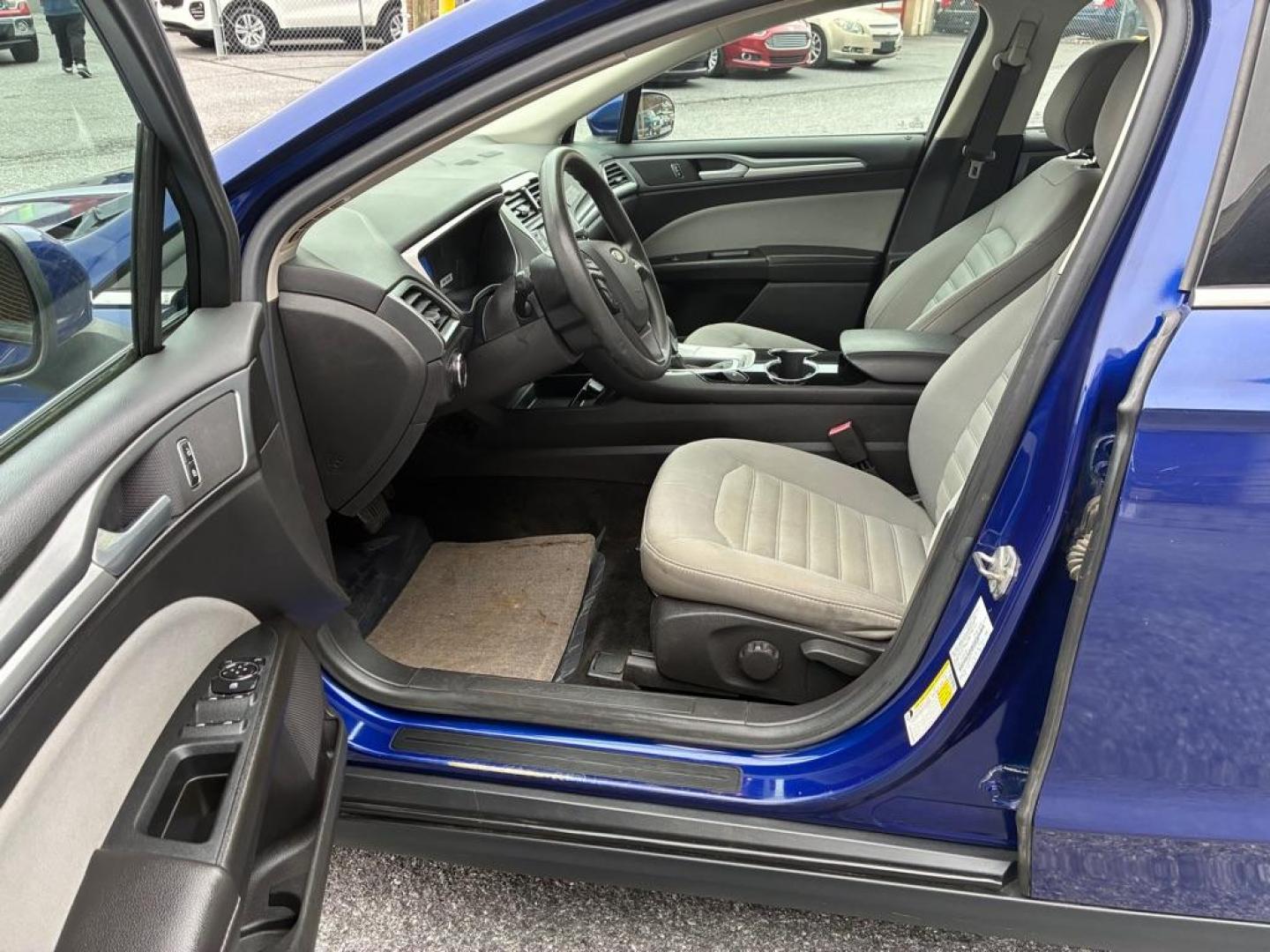 2014 BLUE FORD FUSION S (1FA6P0G7XE5) with an 2.5L engine, Automatic transmission, located at 117 North Cameron Street, Harrisburg, PA, 17101, (717) 963-8962, 40.266762, -76.875259 - WE FINANCE!!! Good Credit/ Bad Credit/ No Credit - ALL Trade-Ins Welcomed!!! ***Guaranteed Credit Approval*** APPLY ONLINE or CALL us TODAY ;) Please call us to discuss your cash and financing options. - Photo#13