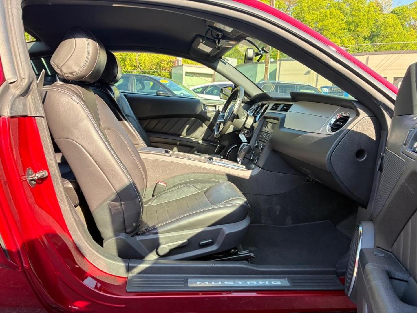 2014 RED FORD MUSTANG (1ZVBP8AM0E5) with an 3.7L engine, Automatic transmission, located at 117 North Cameron Street, Harrisburg, PA, 17101, (717) 963-8962, 40.266762, -76.875259 - WE FINANCE!!! MOST vehicles are available for financing. Good Credit/ Challenged Credit/ No Credit - ALL Trade-Ins Welcomed!!! APPLY ONLINE or CALL us TODAY Please call us to discuss your cash and/or financing options. Thanks for checking our inventory! We're here to help. - Photo#8